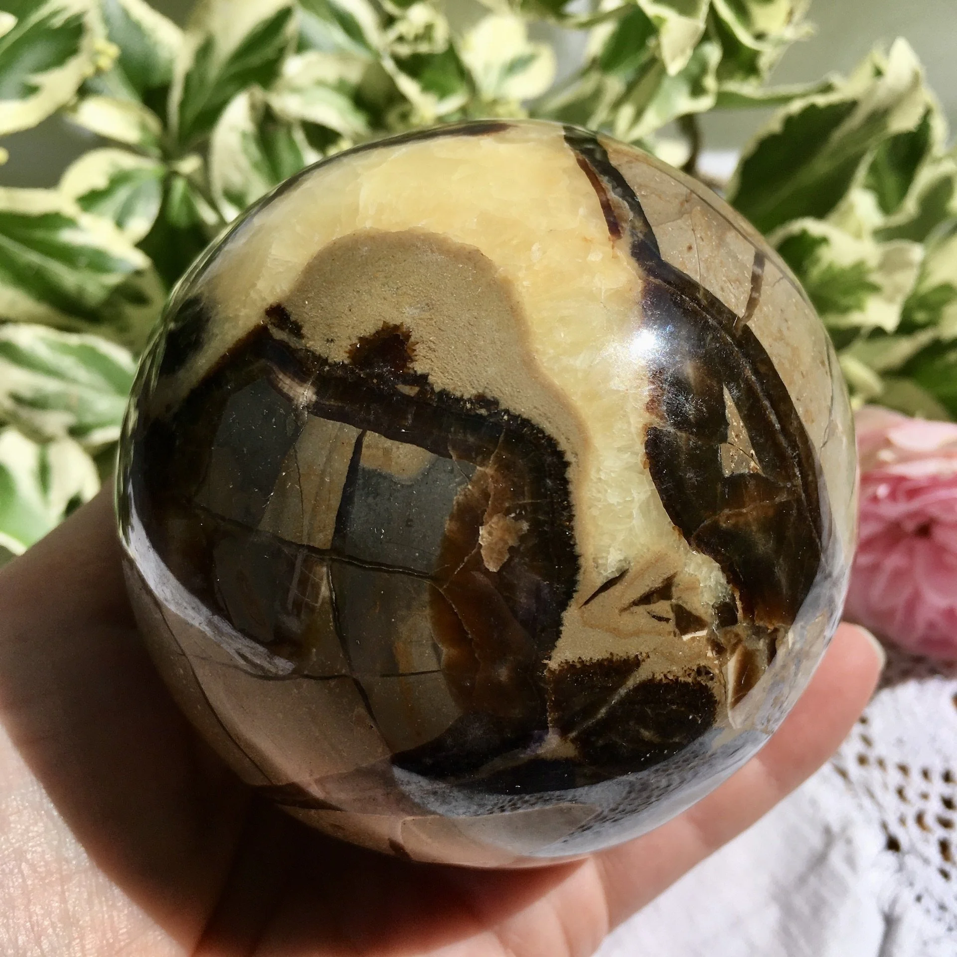 Septarian sphere 1e.jpeg