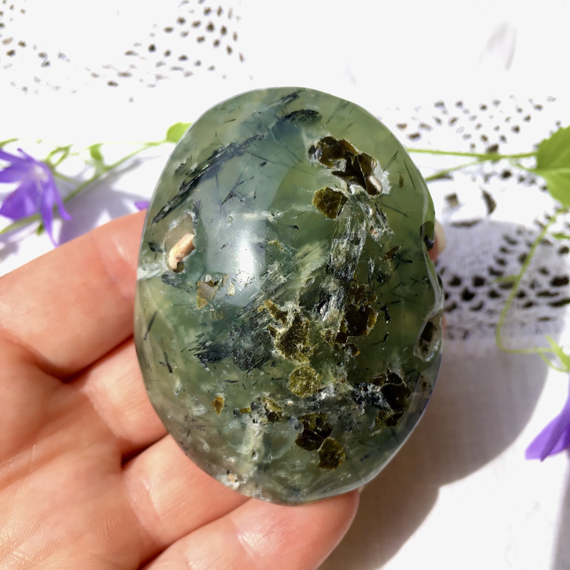 Prehnite palmstone 2d.jpeg