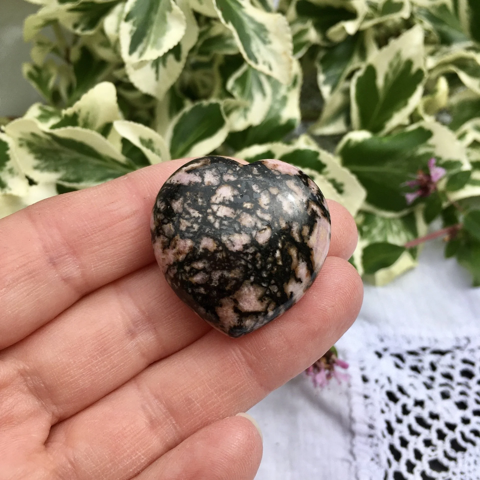 Rhodonite heart 30mm b.jpeg