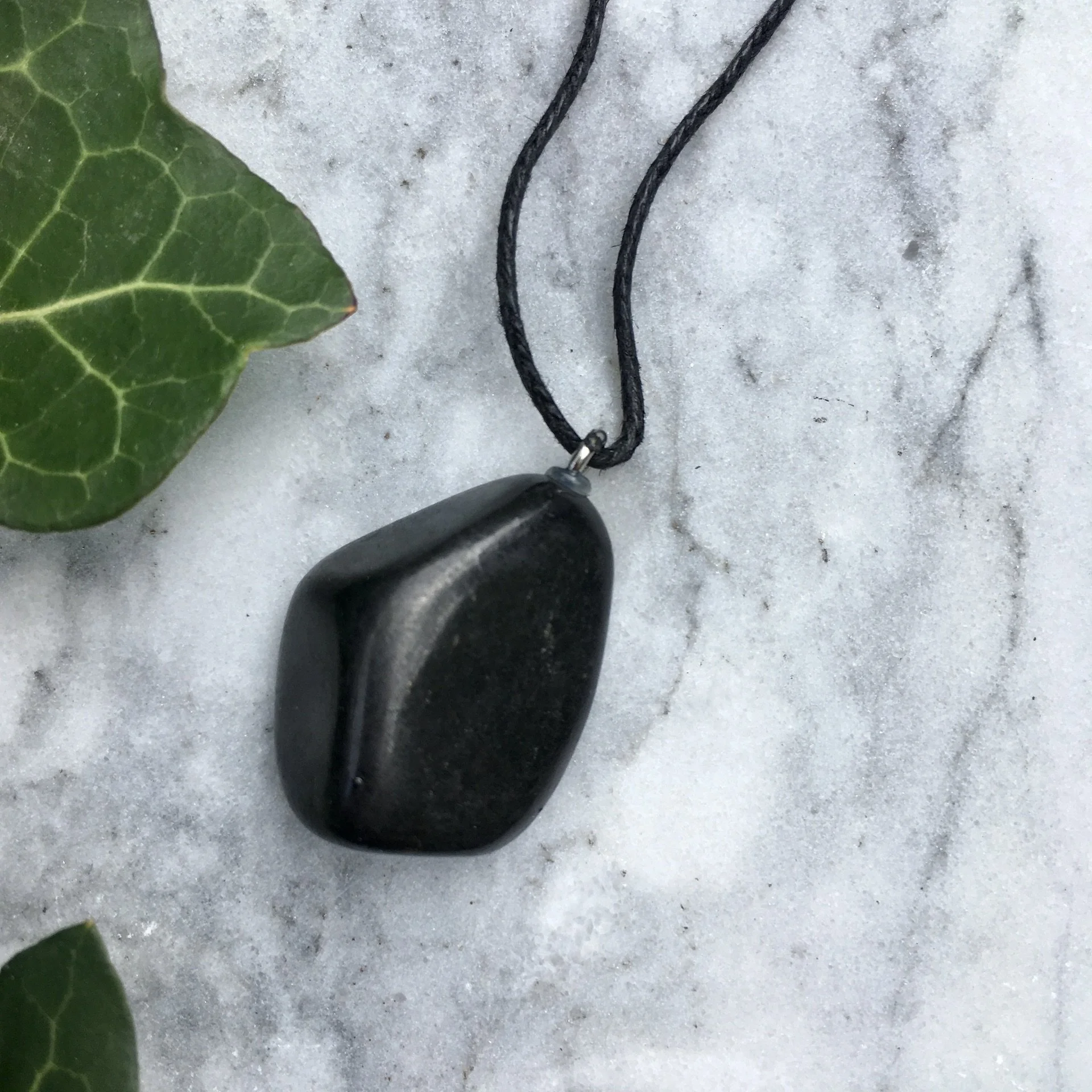 Pebble pendant rounder a.jpeg