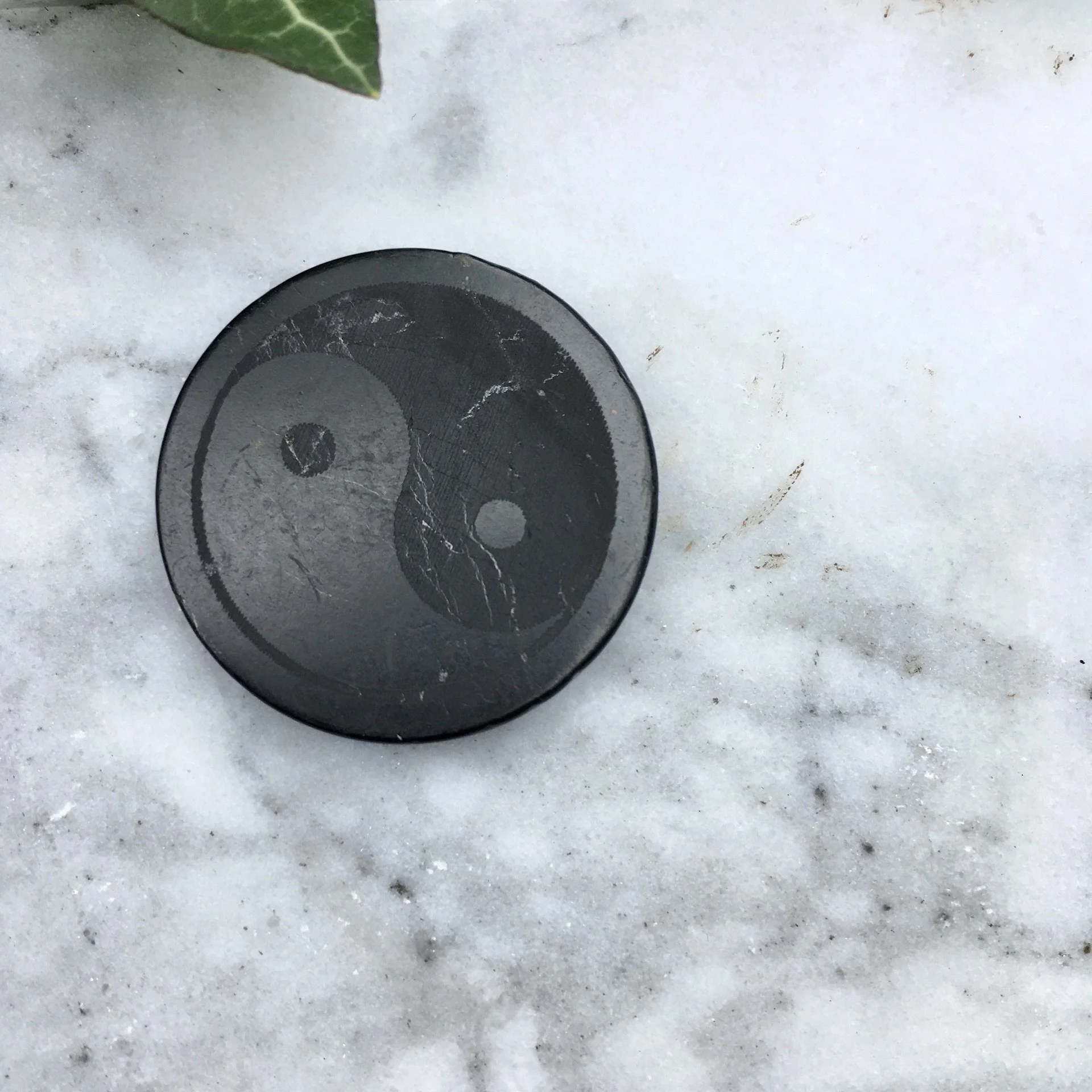 Yin Yang mobile phone disc a.jpeg