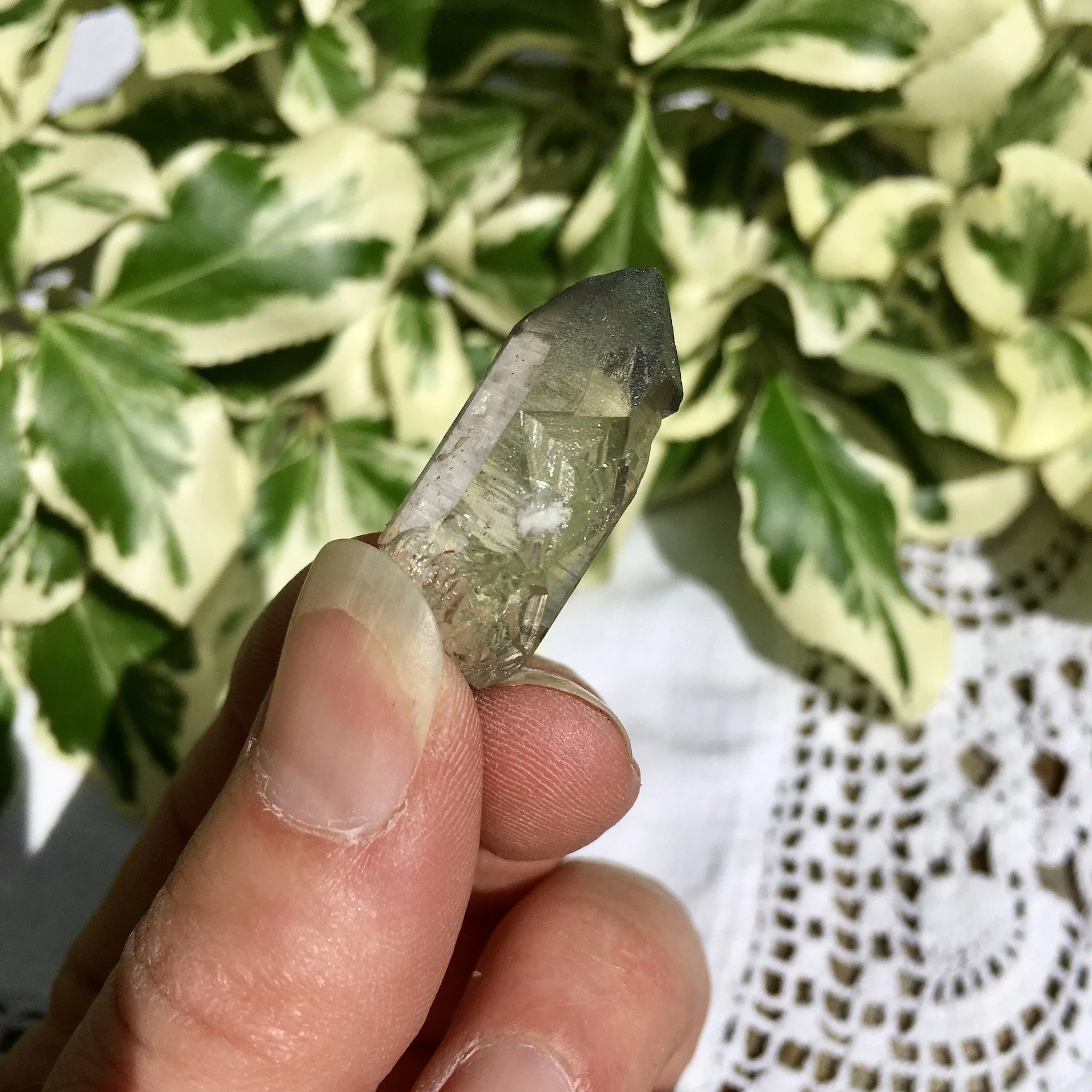 Chlorite tip key release crystal 11d.jpeg