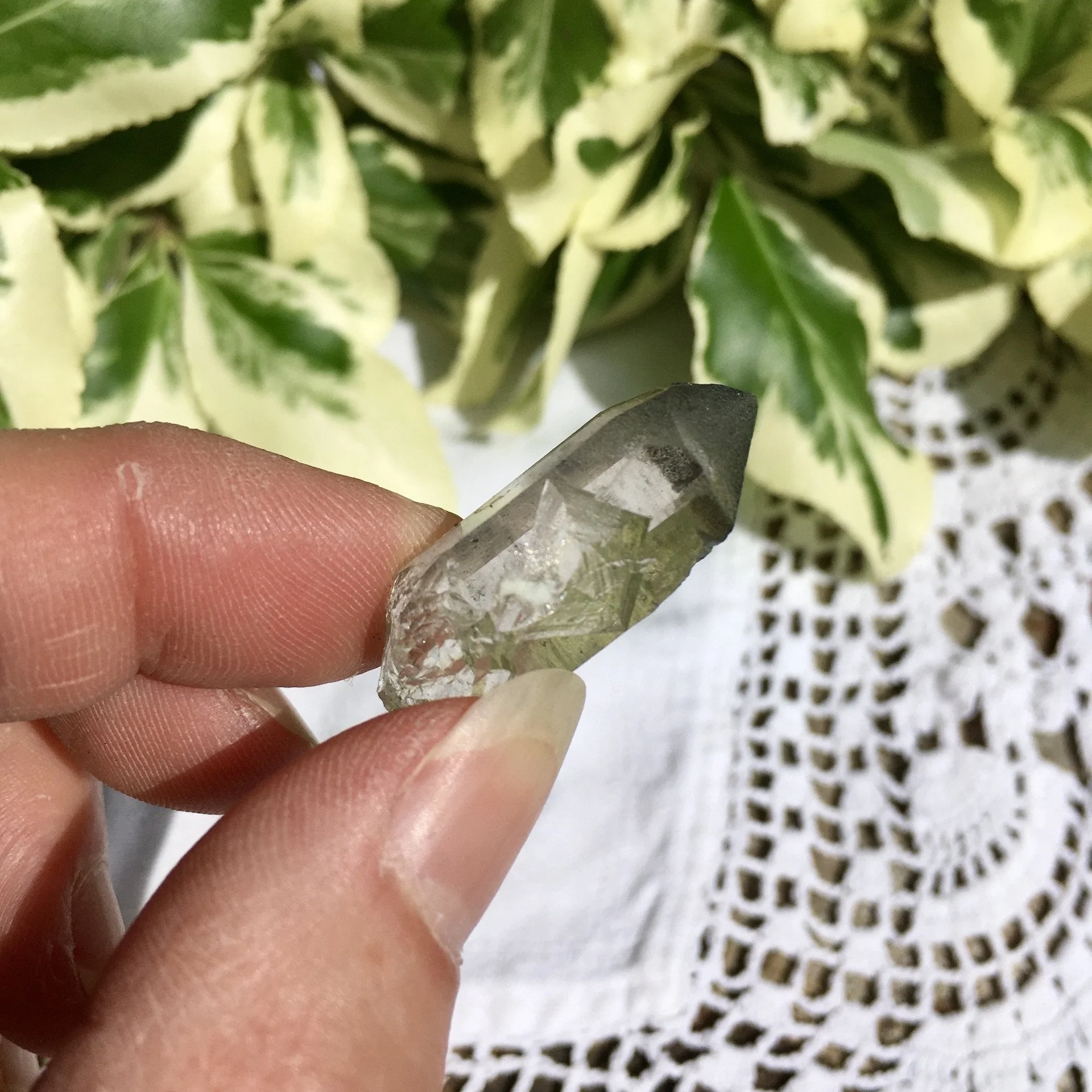 Chlorite tip key release crystal 11b.jpeg