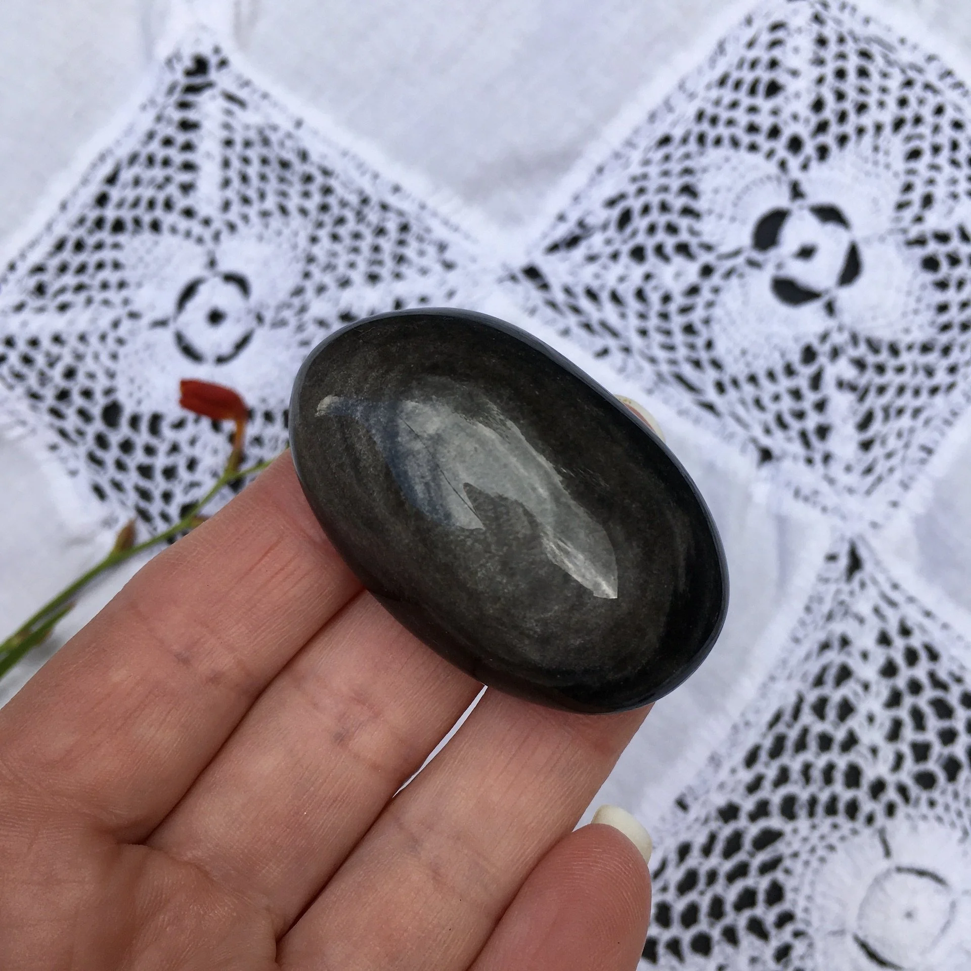 Silver sheen obs pebble 3b.jpeg