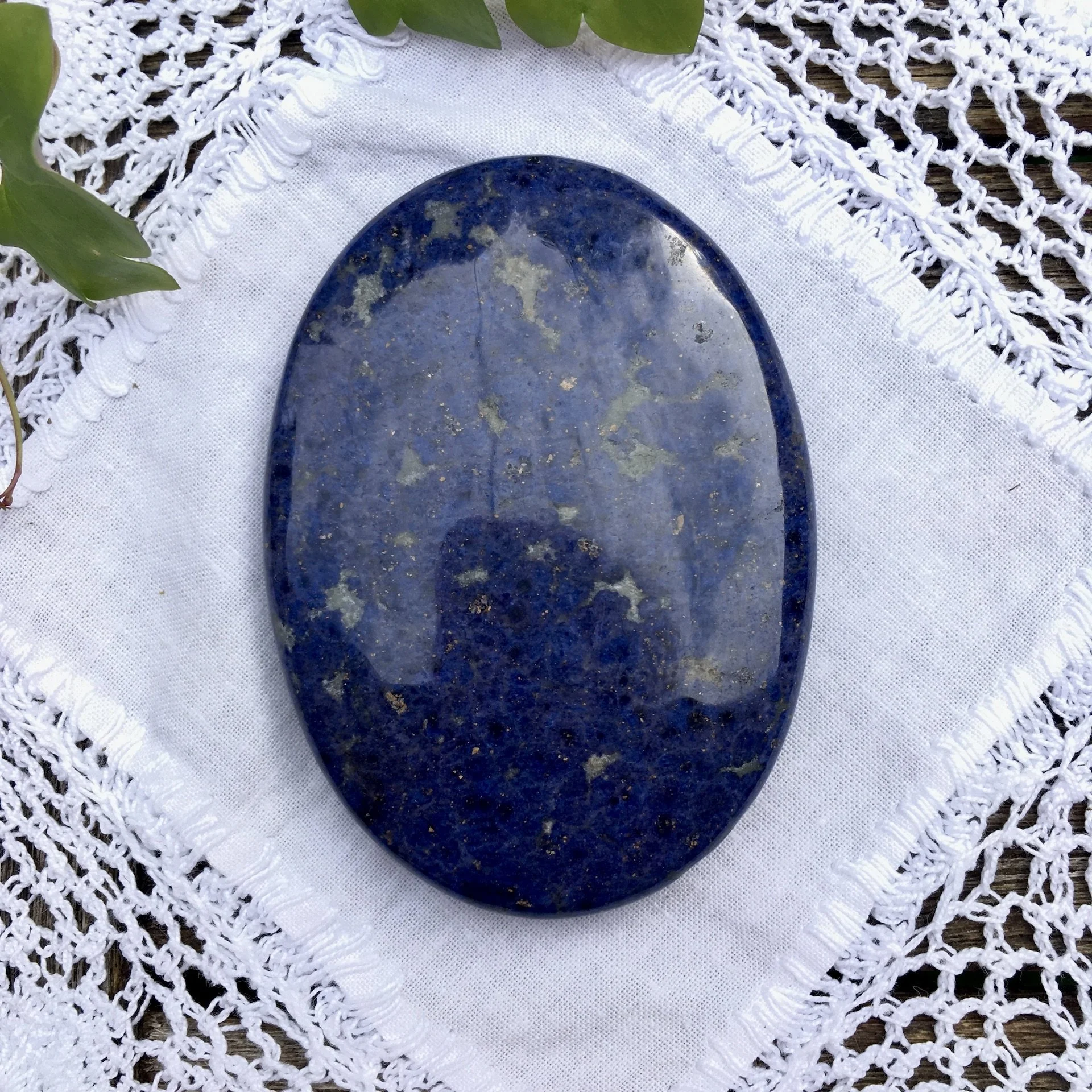 Dumortierite palmstone a.jpeg