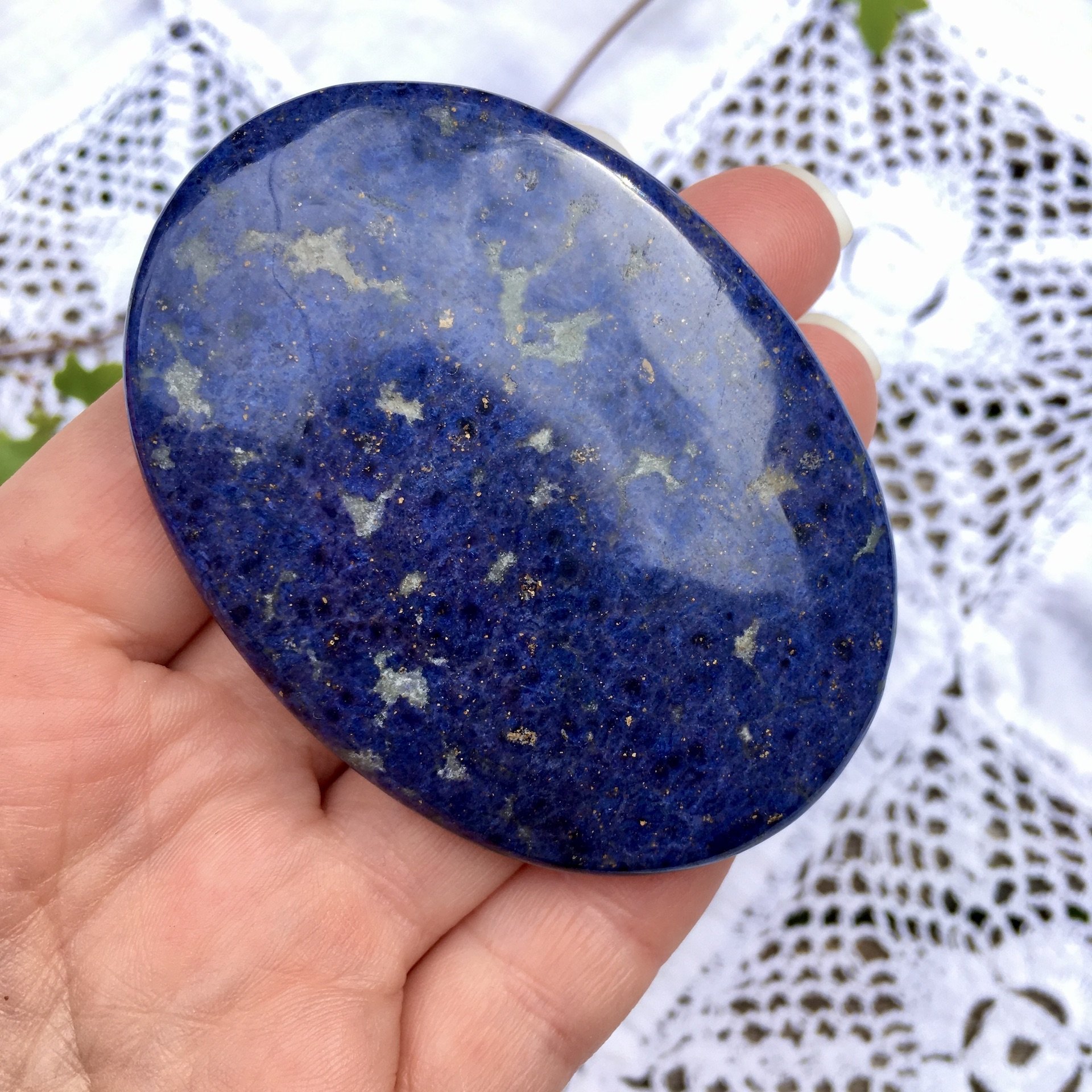 Dumortierite palmstone b.jpeg