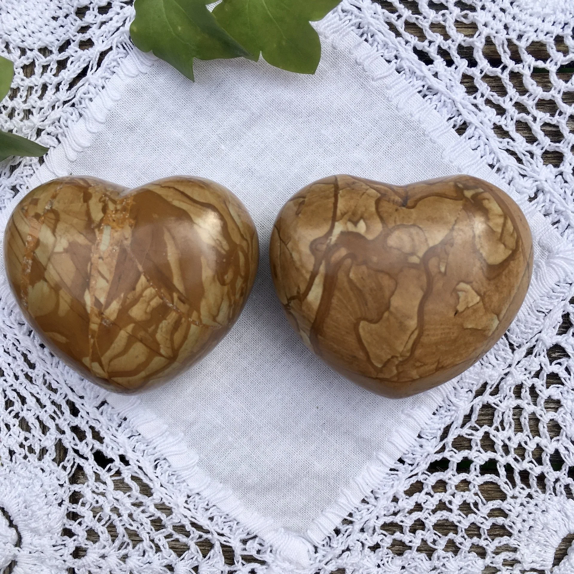 Walnut Jasper heart 45mm a.jpeg