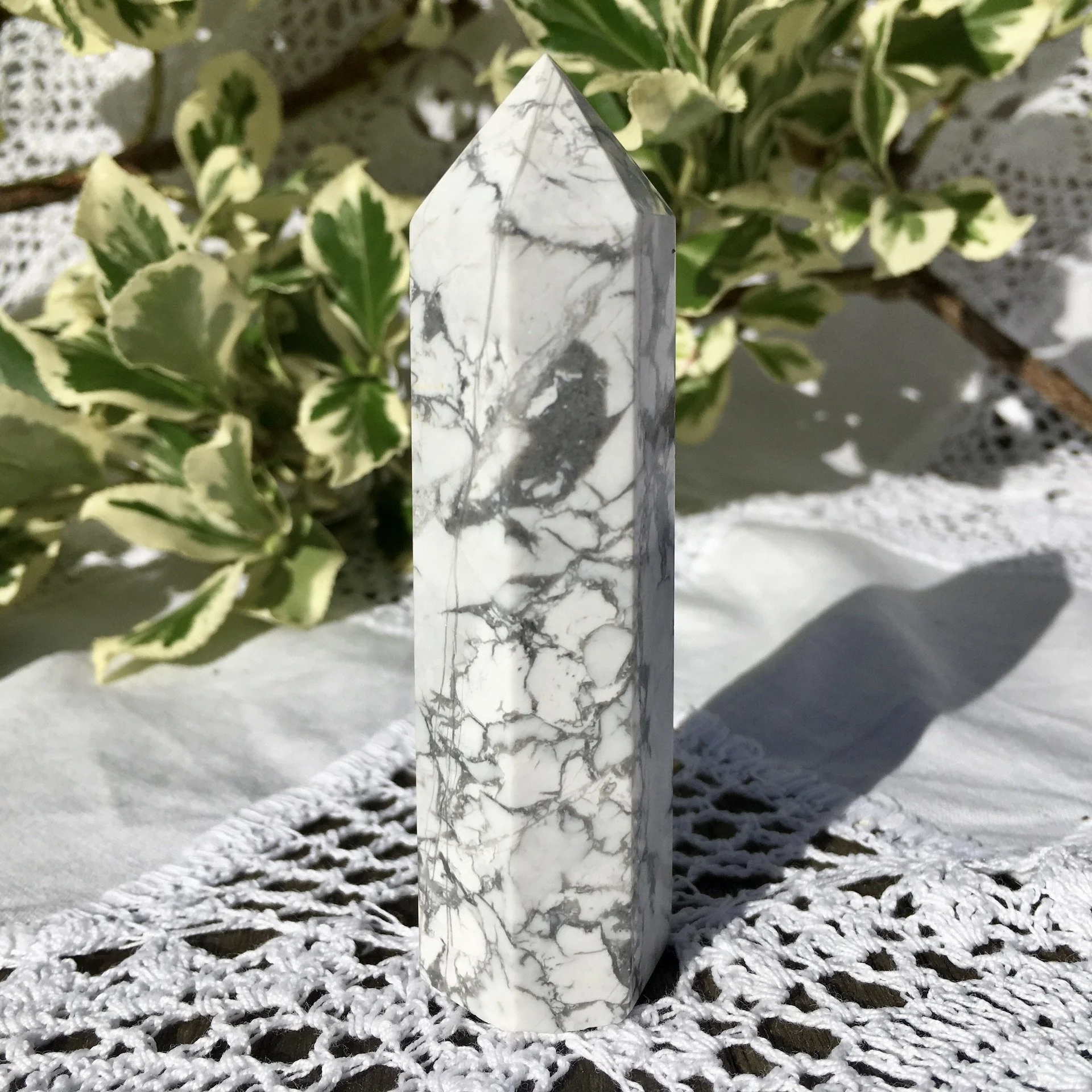 Howlite standing point 1b.jpeg