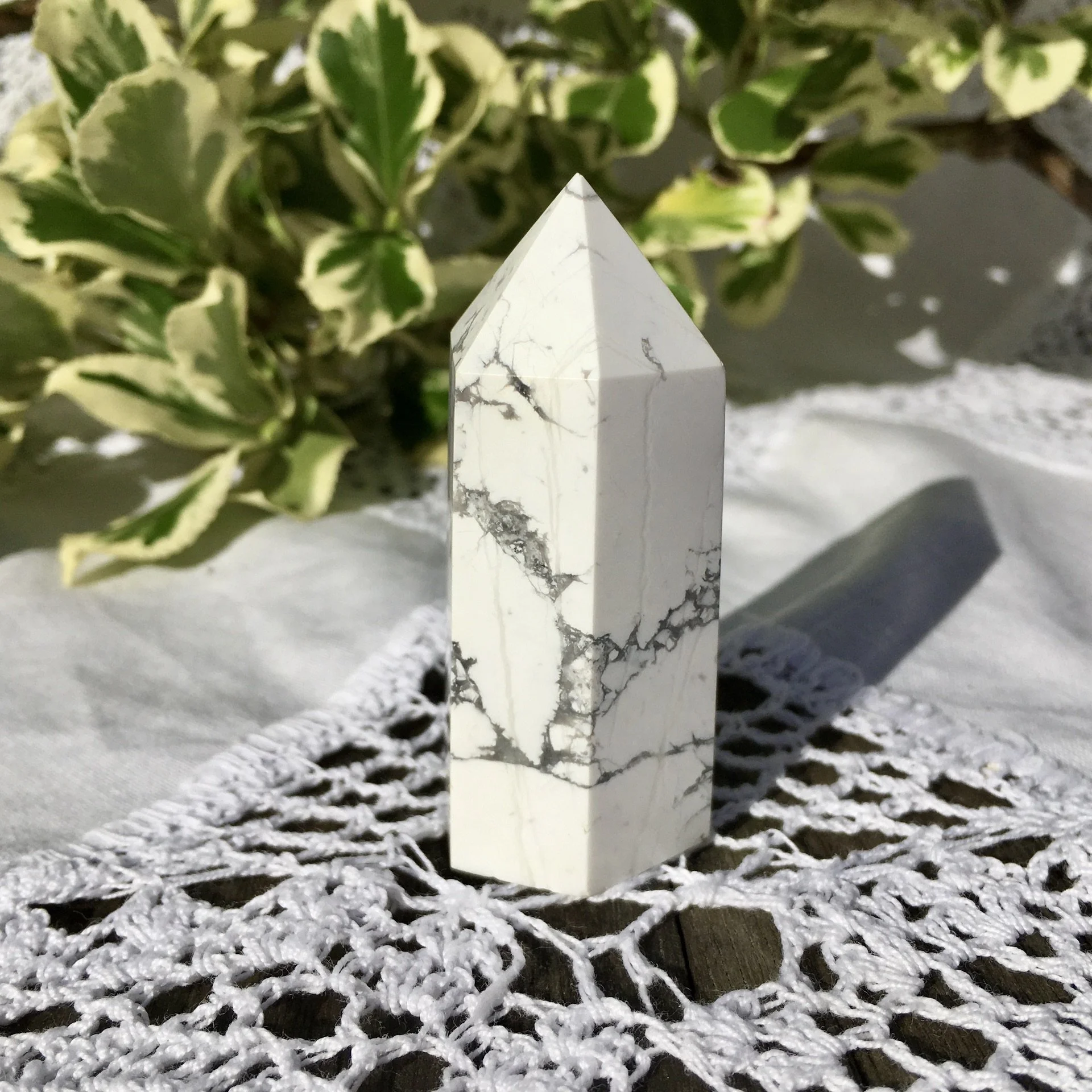 Howlite standing point 3b.jpeg