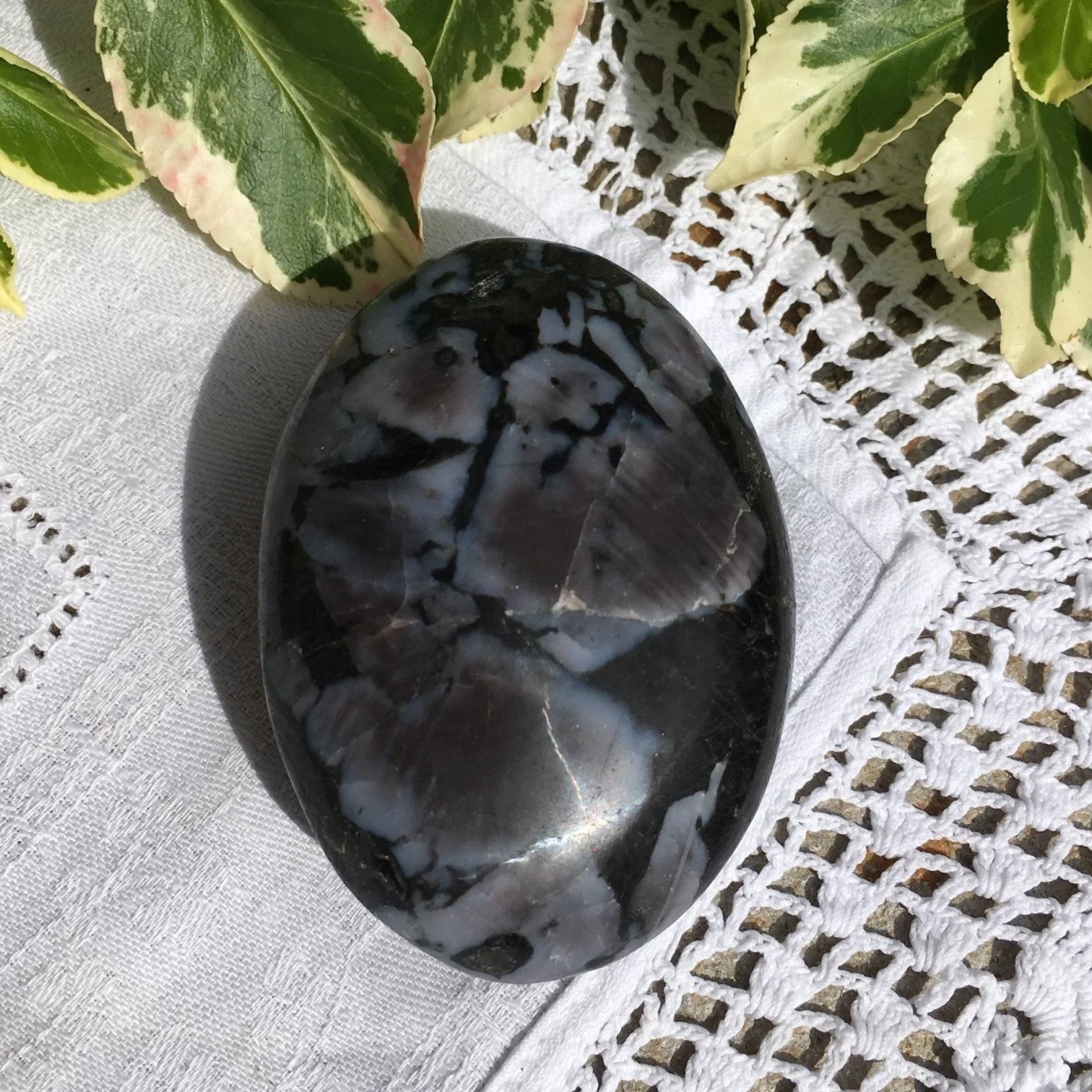 Gabbro+pebble+2a.jpg