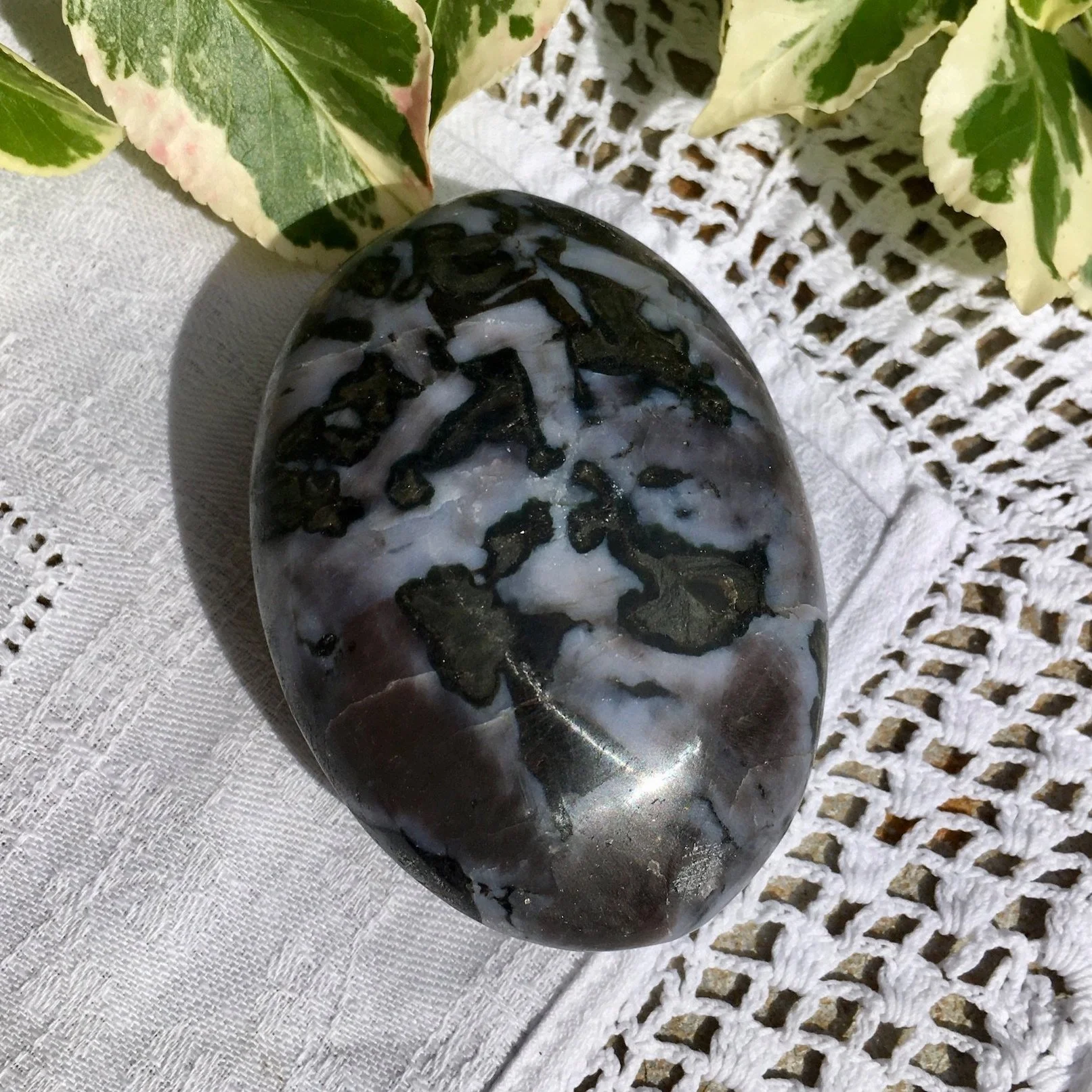 Gabbro+pebble+2b.jpg
