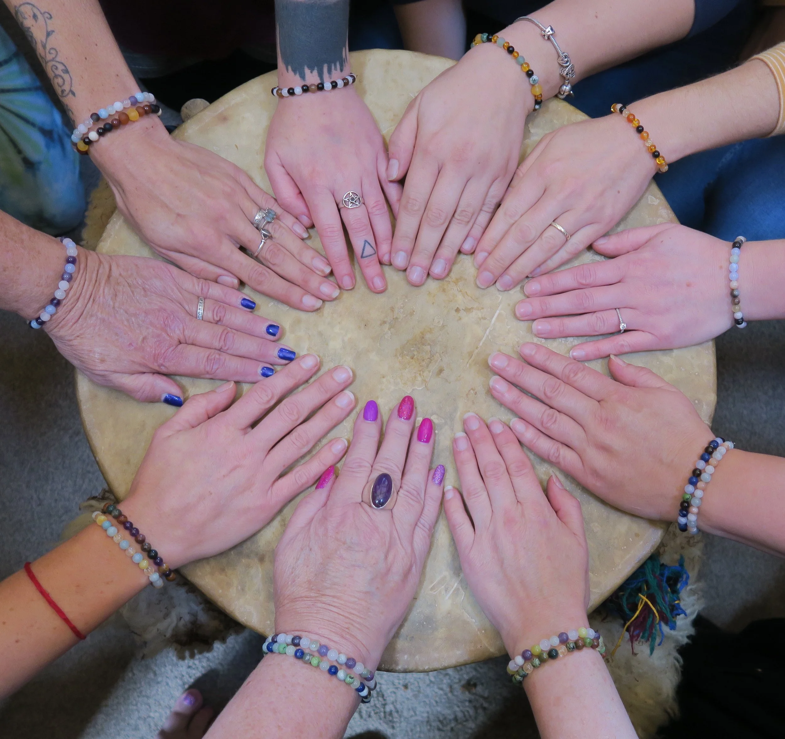 Crystal craft morning for women - make a bracelet