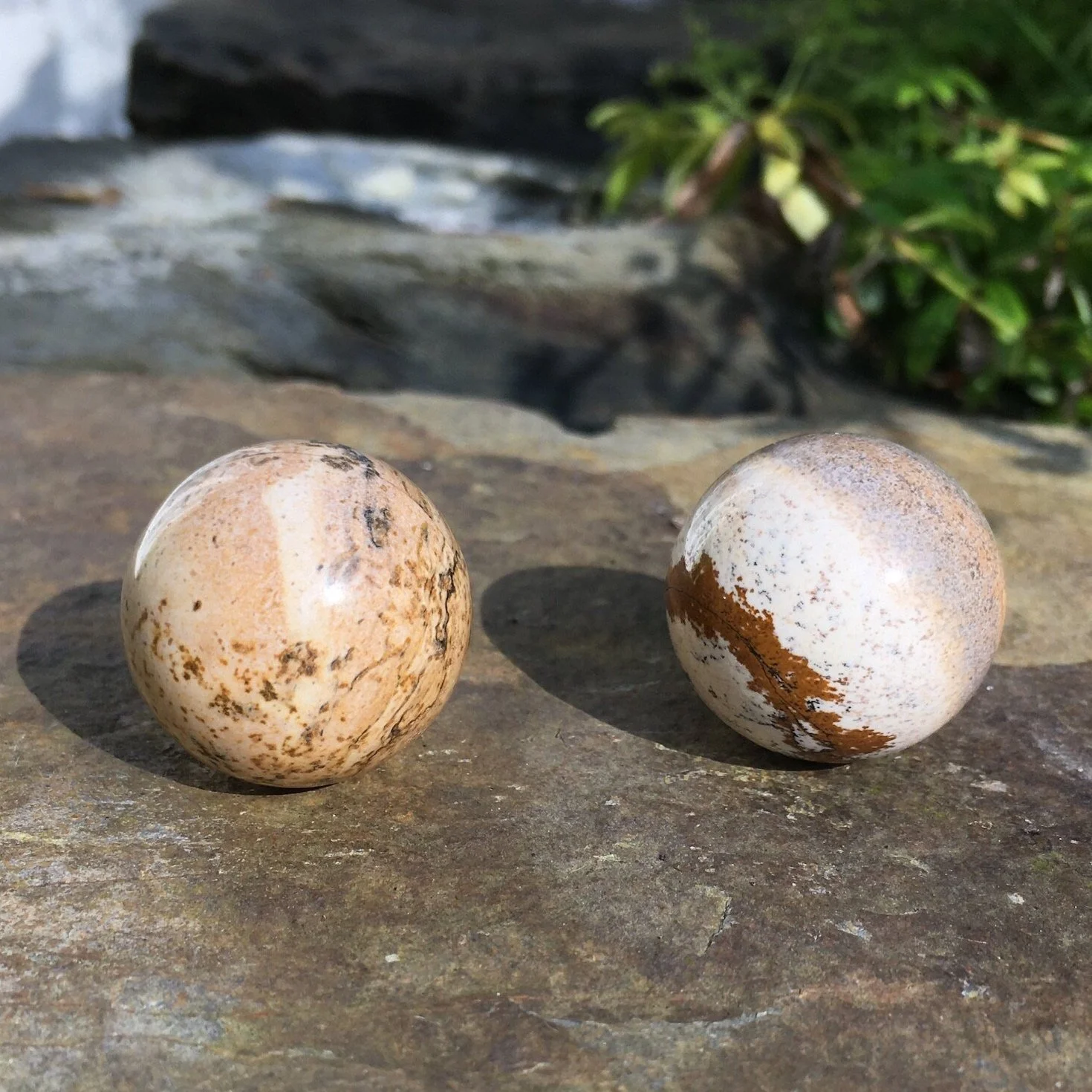Picture+Jasper+sphere+25mm.jpg