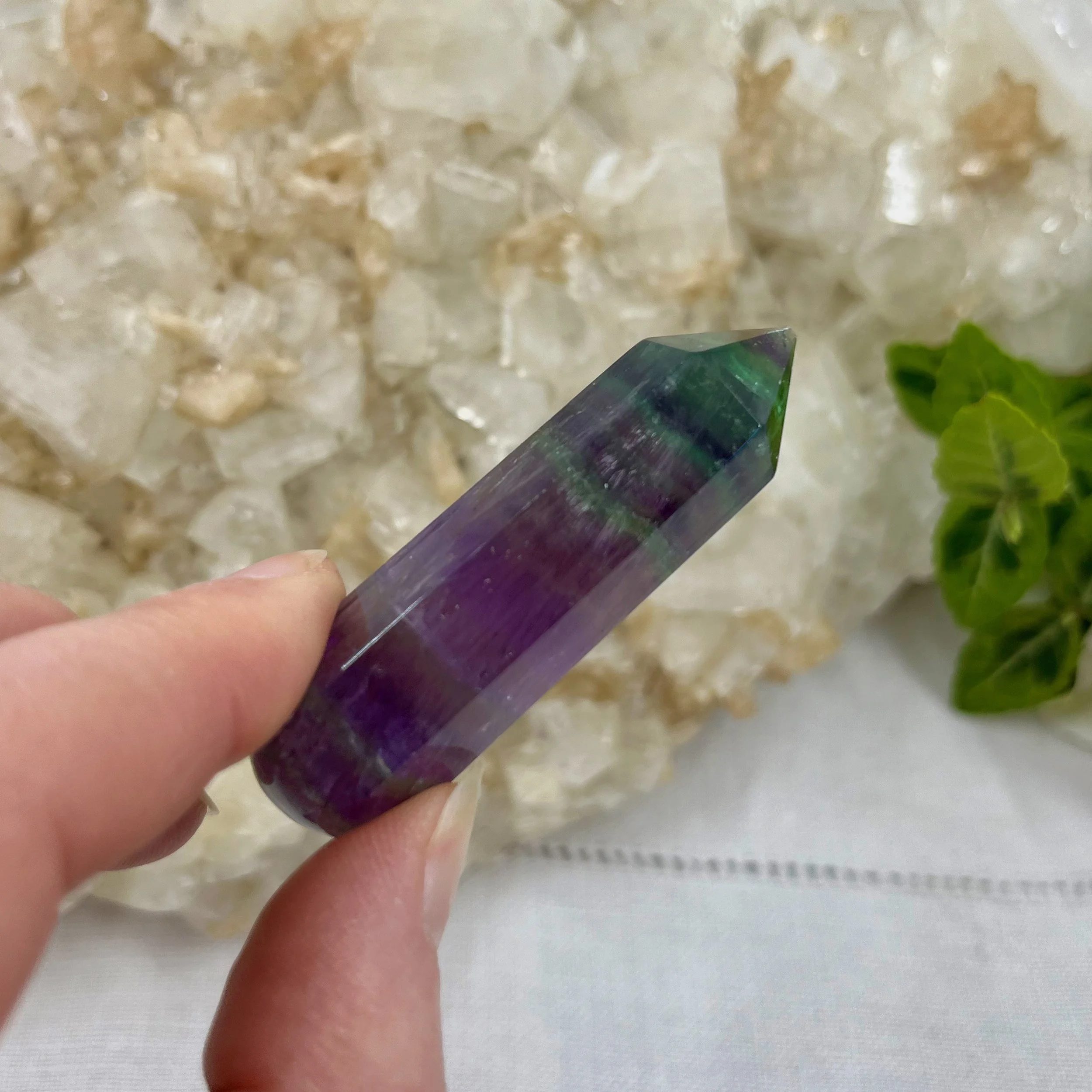 Fluorite wand 60mm 3.jpg