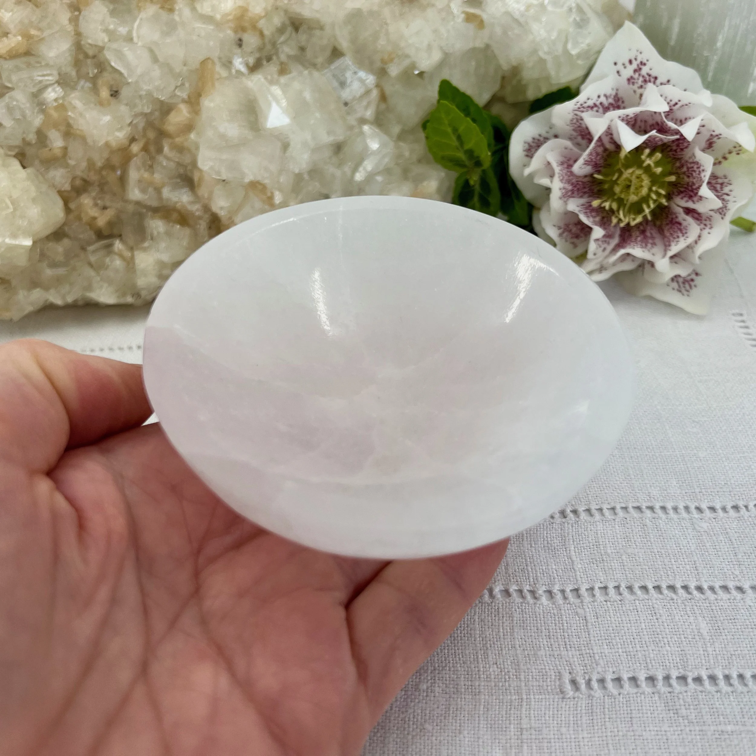 Selenite bowl 85mm .jpg