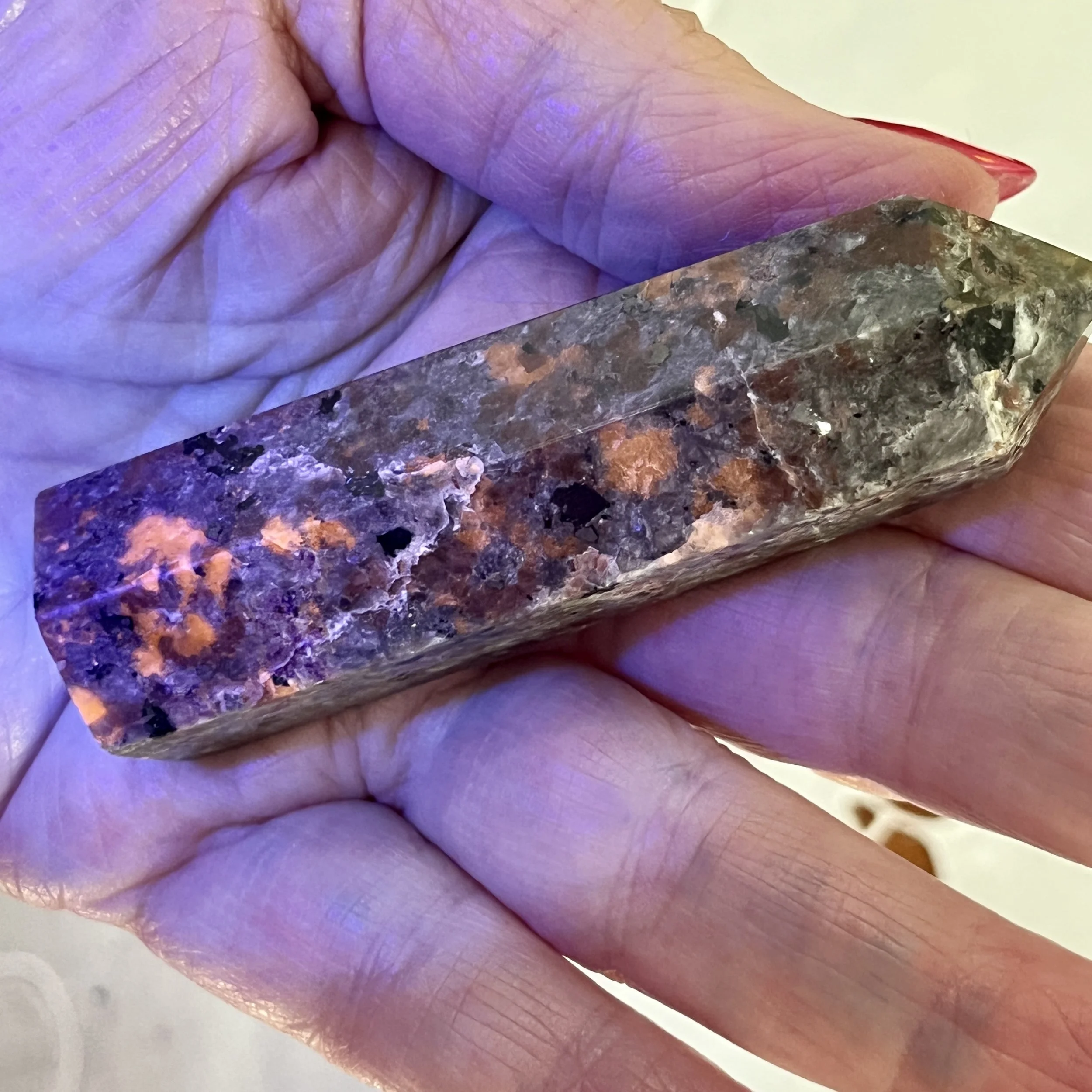 Yooperlite 2 UV .jpeg