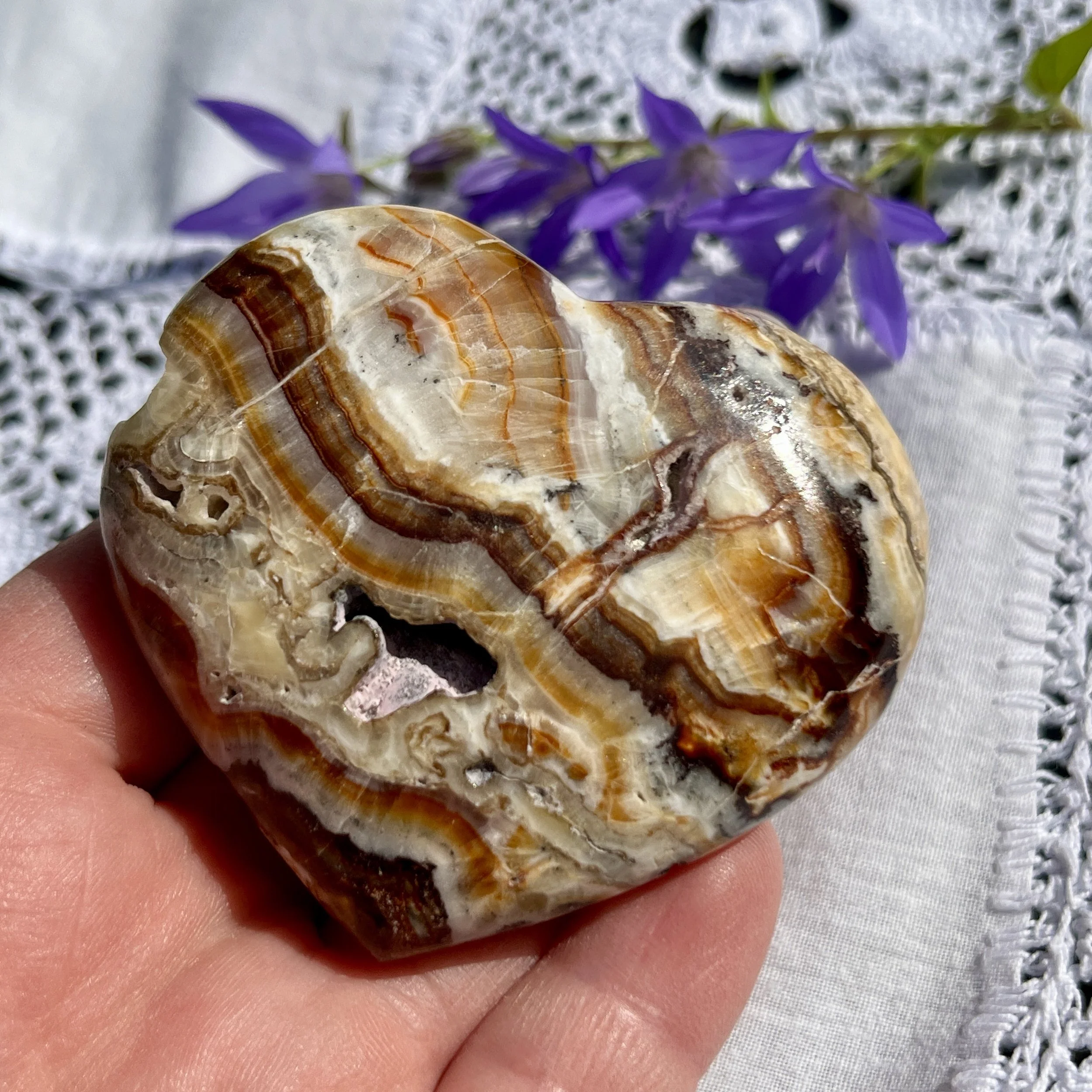 Brown aragonite heart 1d.jpeg