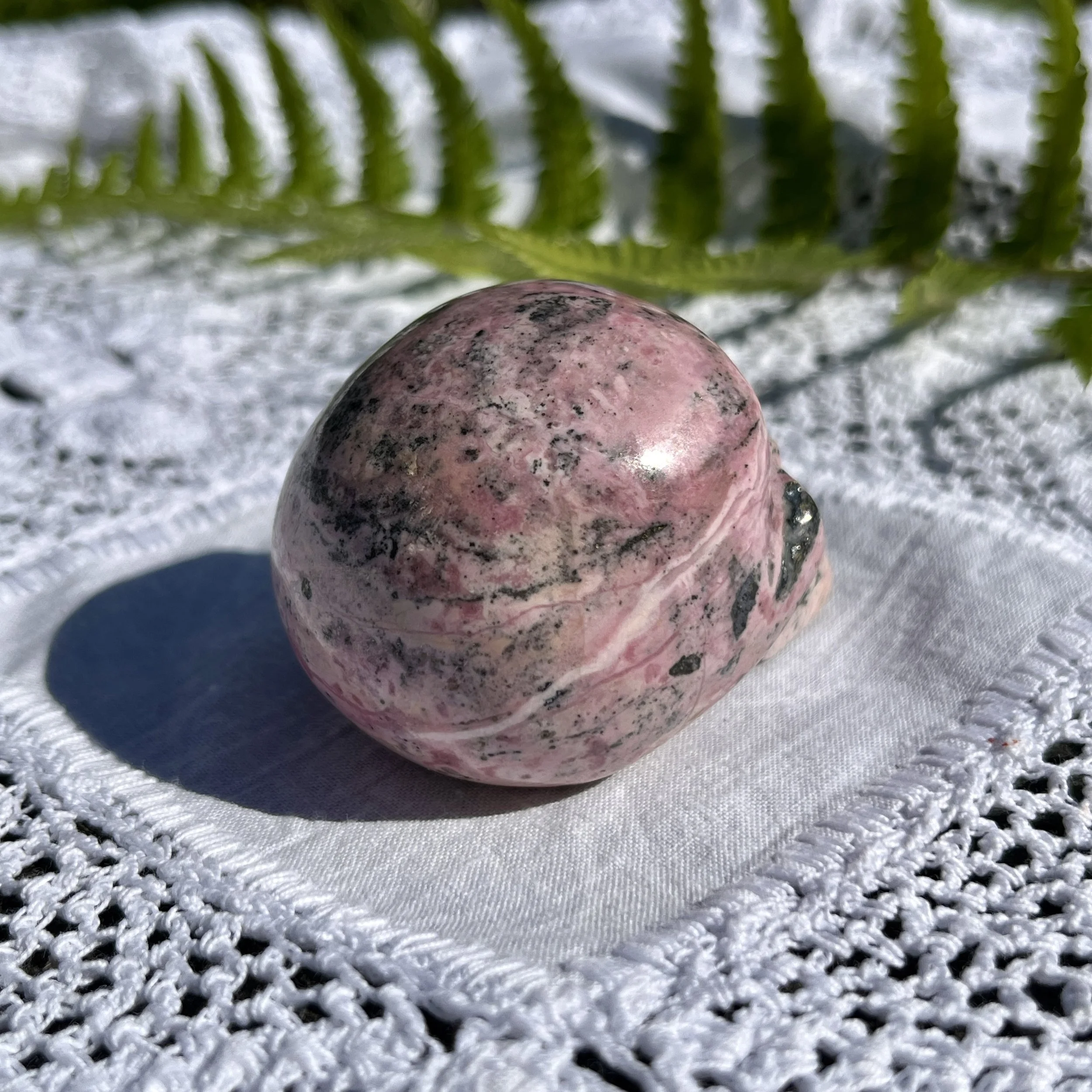 Rhodonite skull d.jpeg