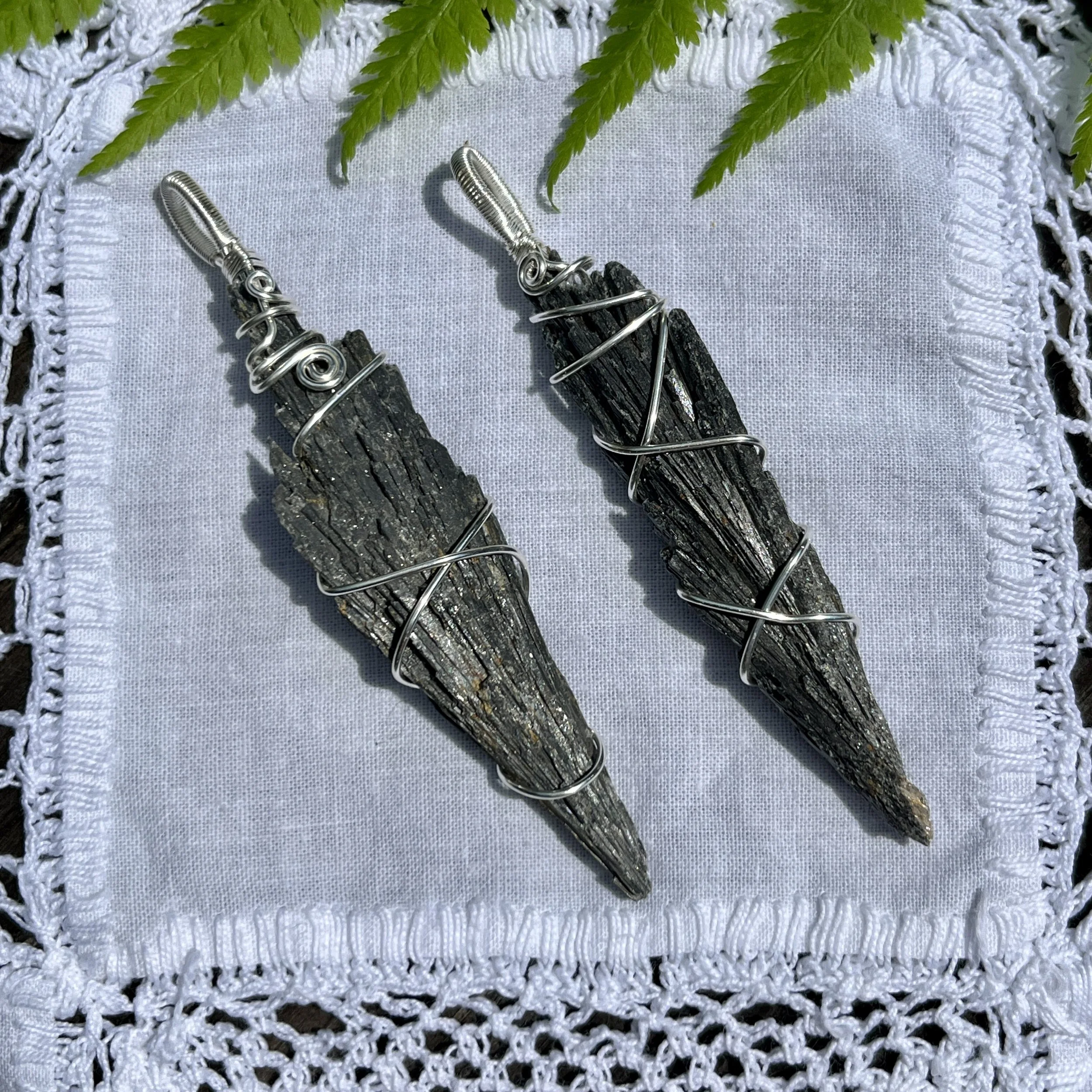 Black kyanite pendant.jpeg