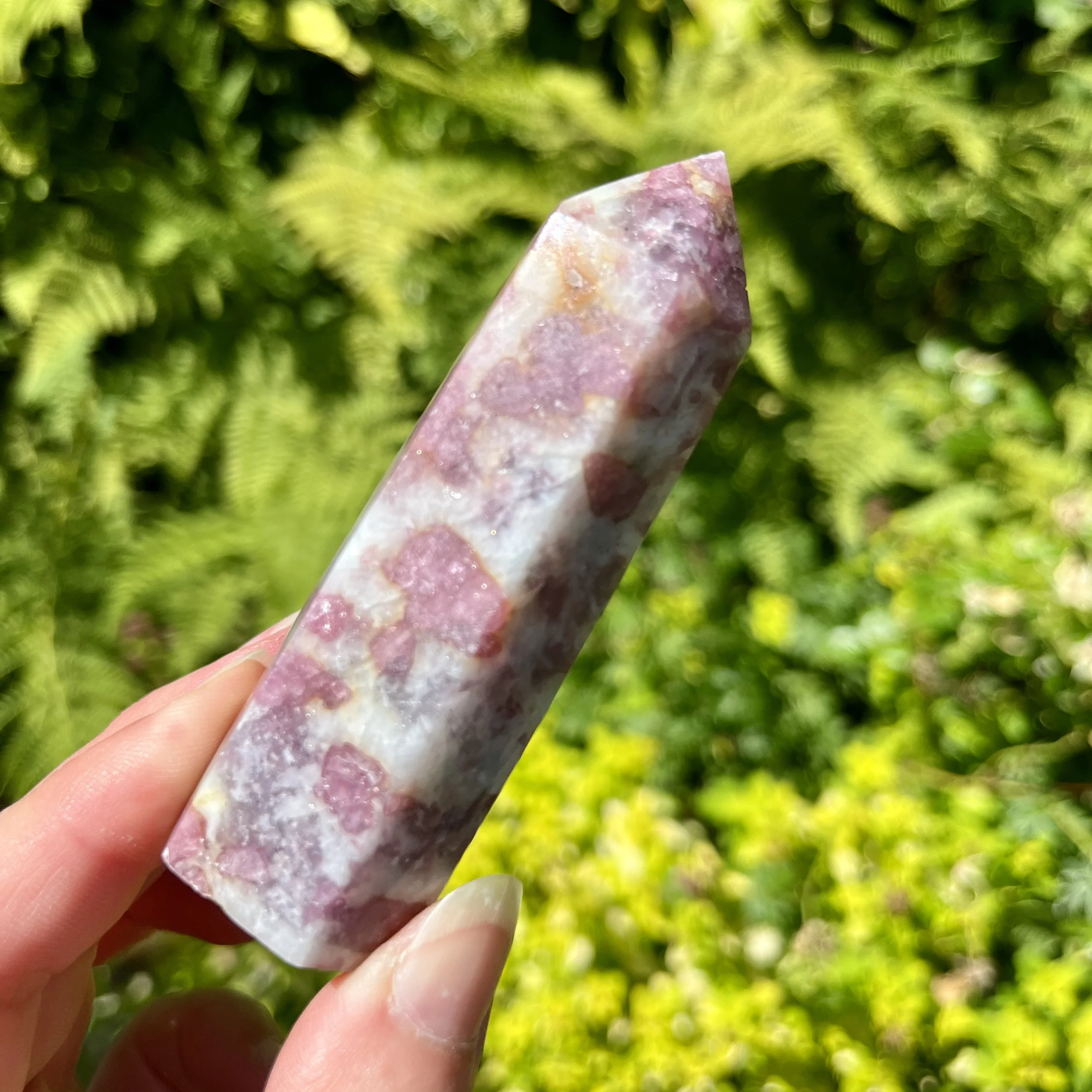 Tourm in lepid quartz point 2e.jpeg