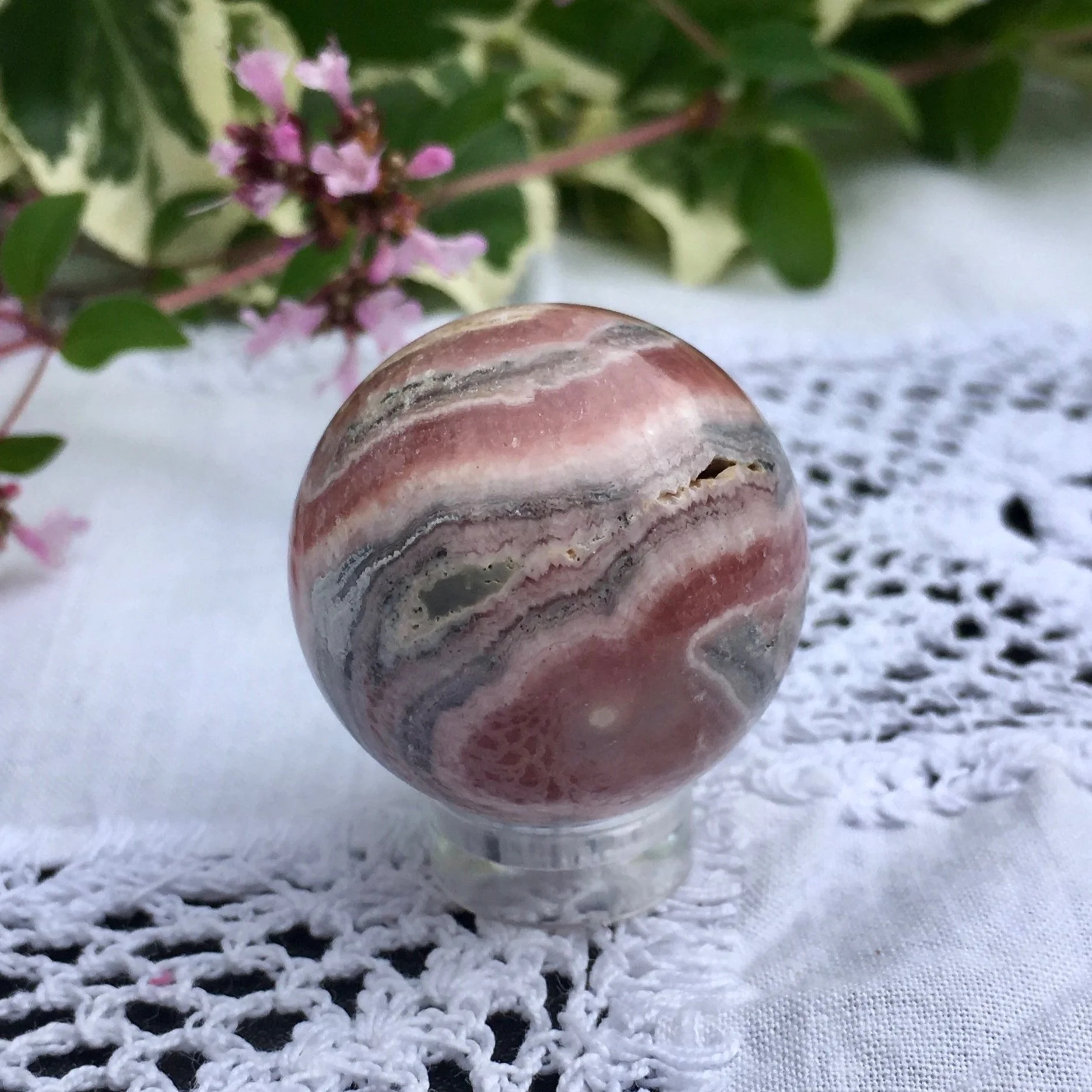 Rhodocrosite+sphere+2a.jpg