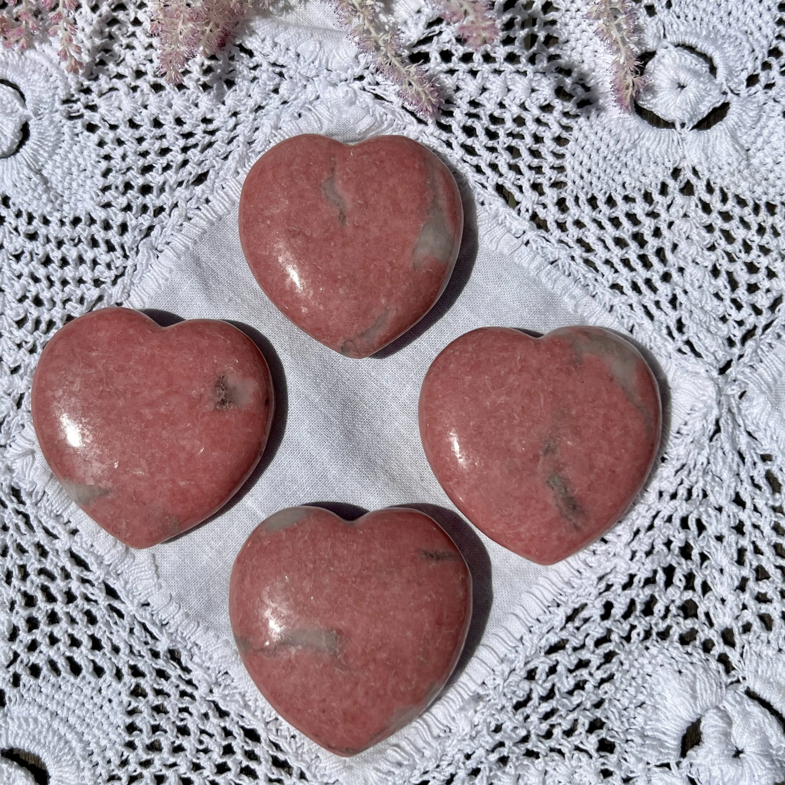 Rhodonite peru hearts 40mm b.jpeg