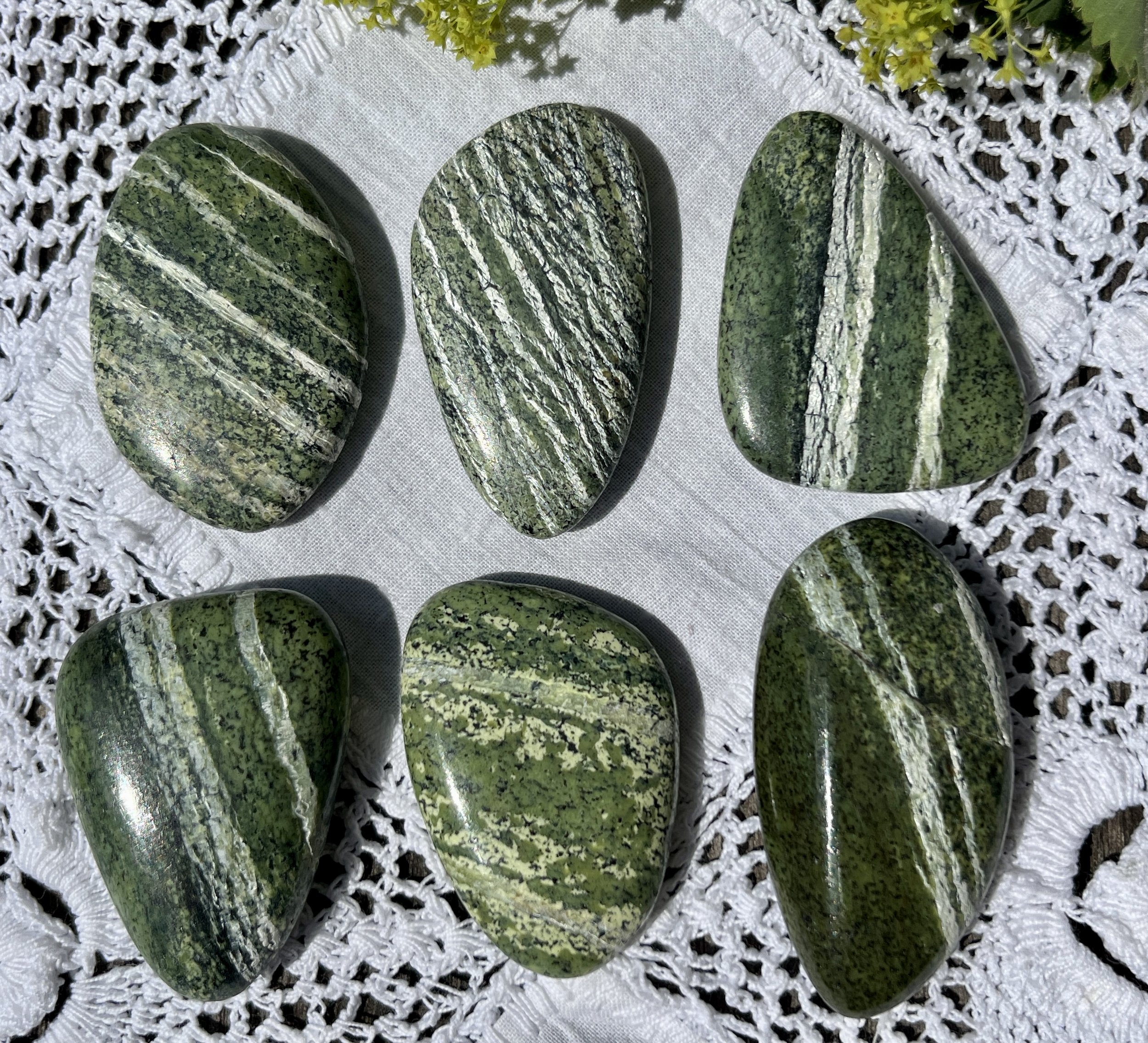 Chrysotile in Serpentine a.jpeg