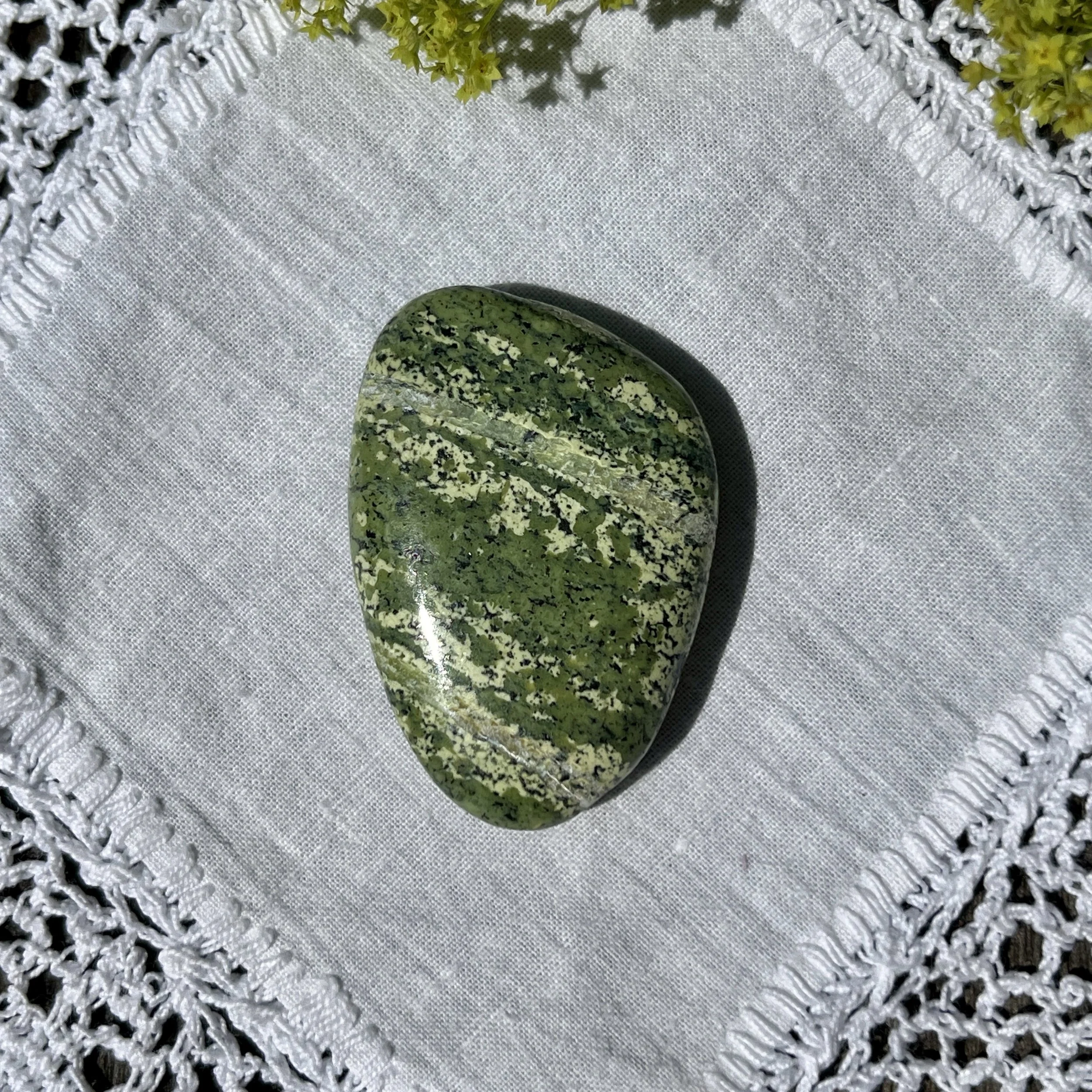 Chrysotile in Serpentine 5.jpeg