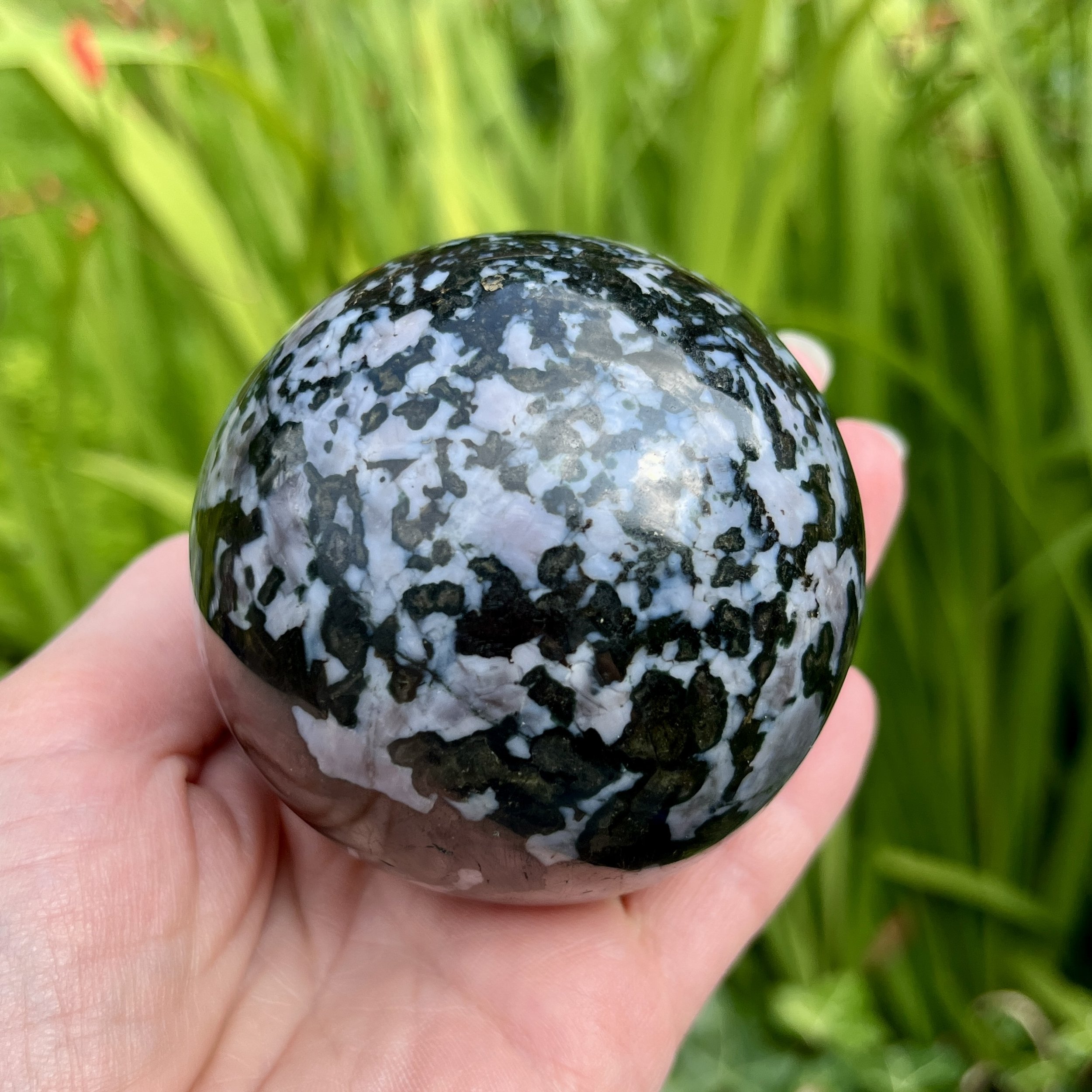 Gabbro sphere 3d.jpeg