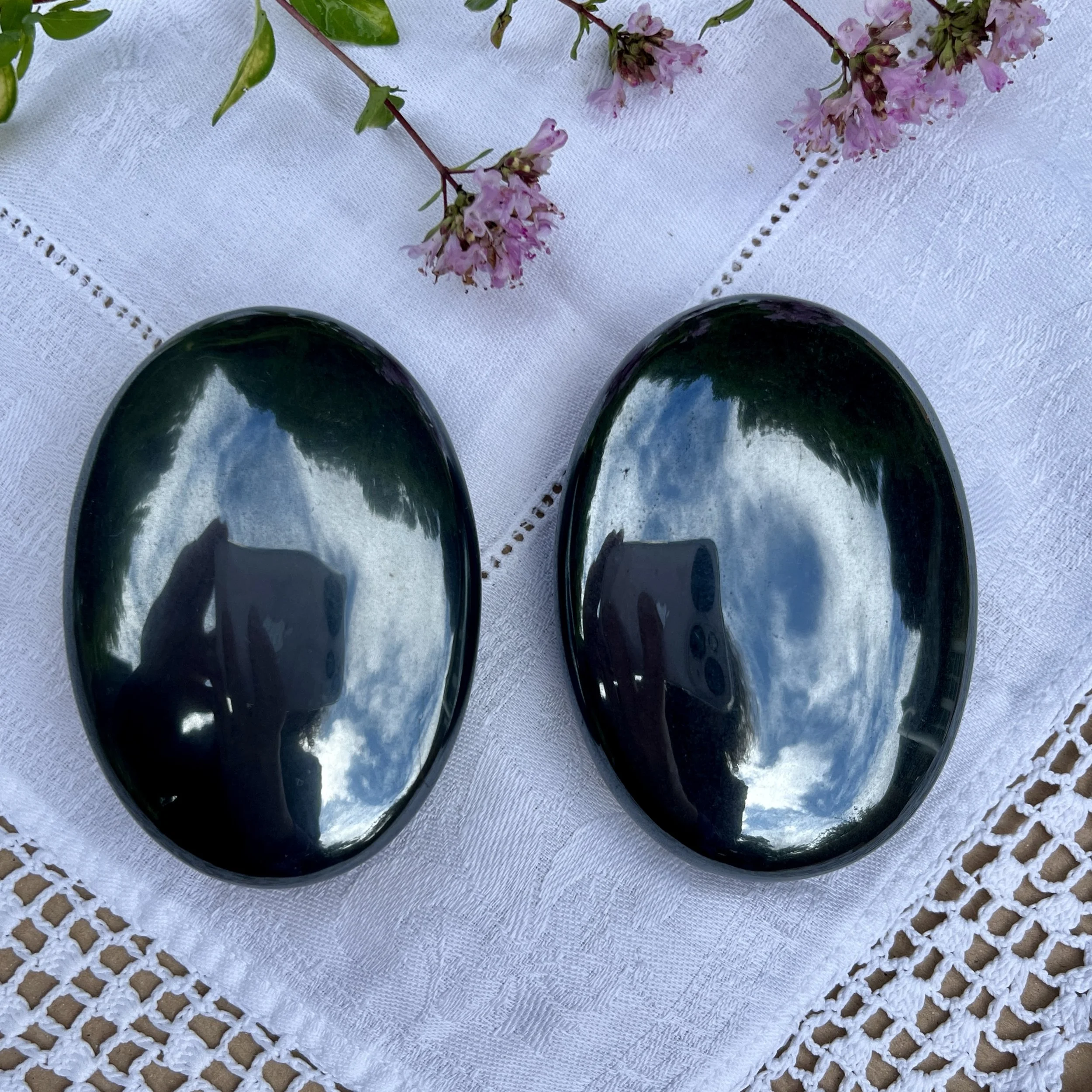 Hematite palmstones chunky a.jpeg