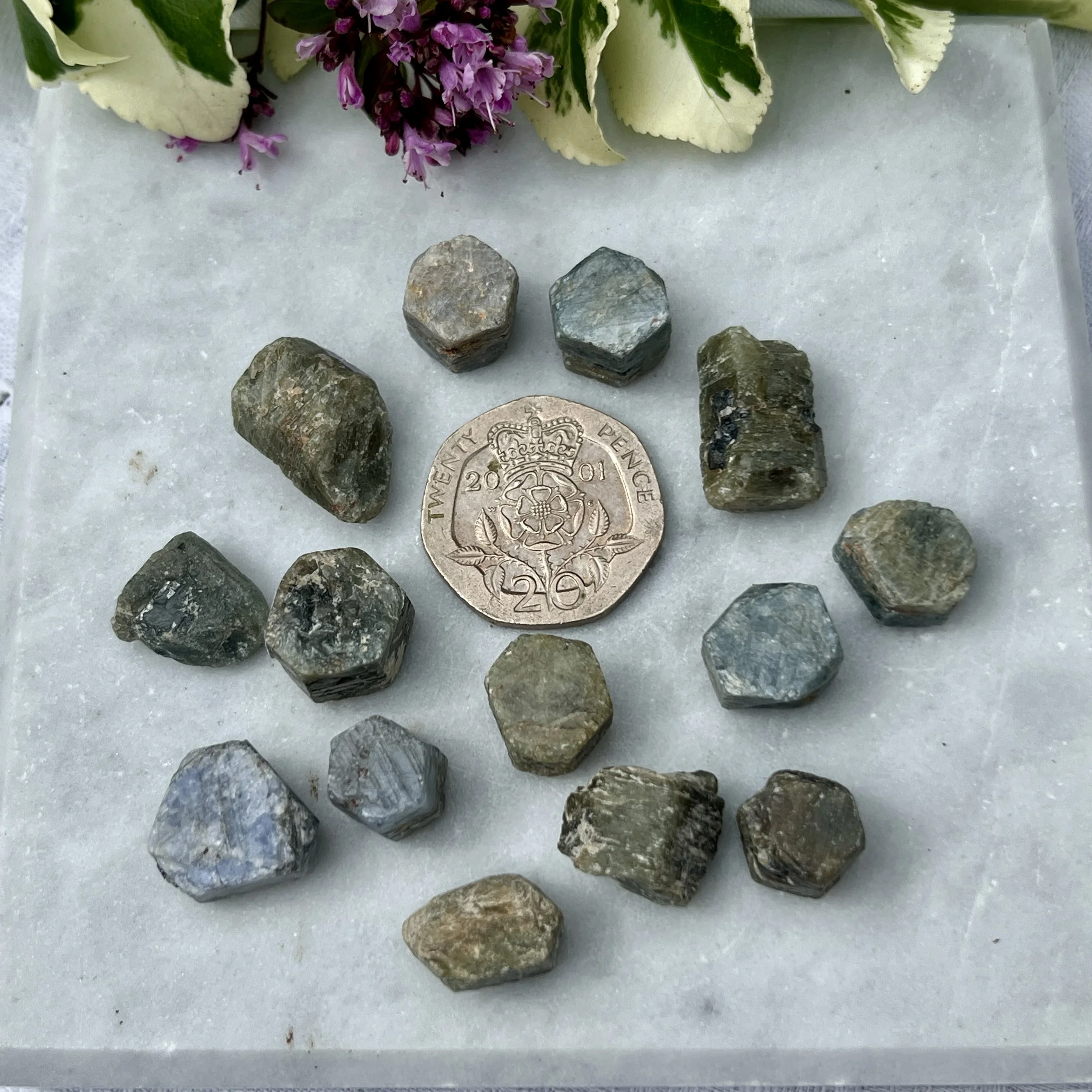 Sapphire raw £3.50b.jpeg