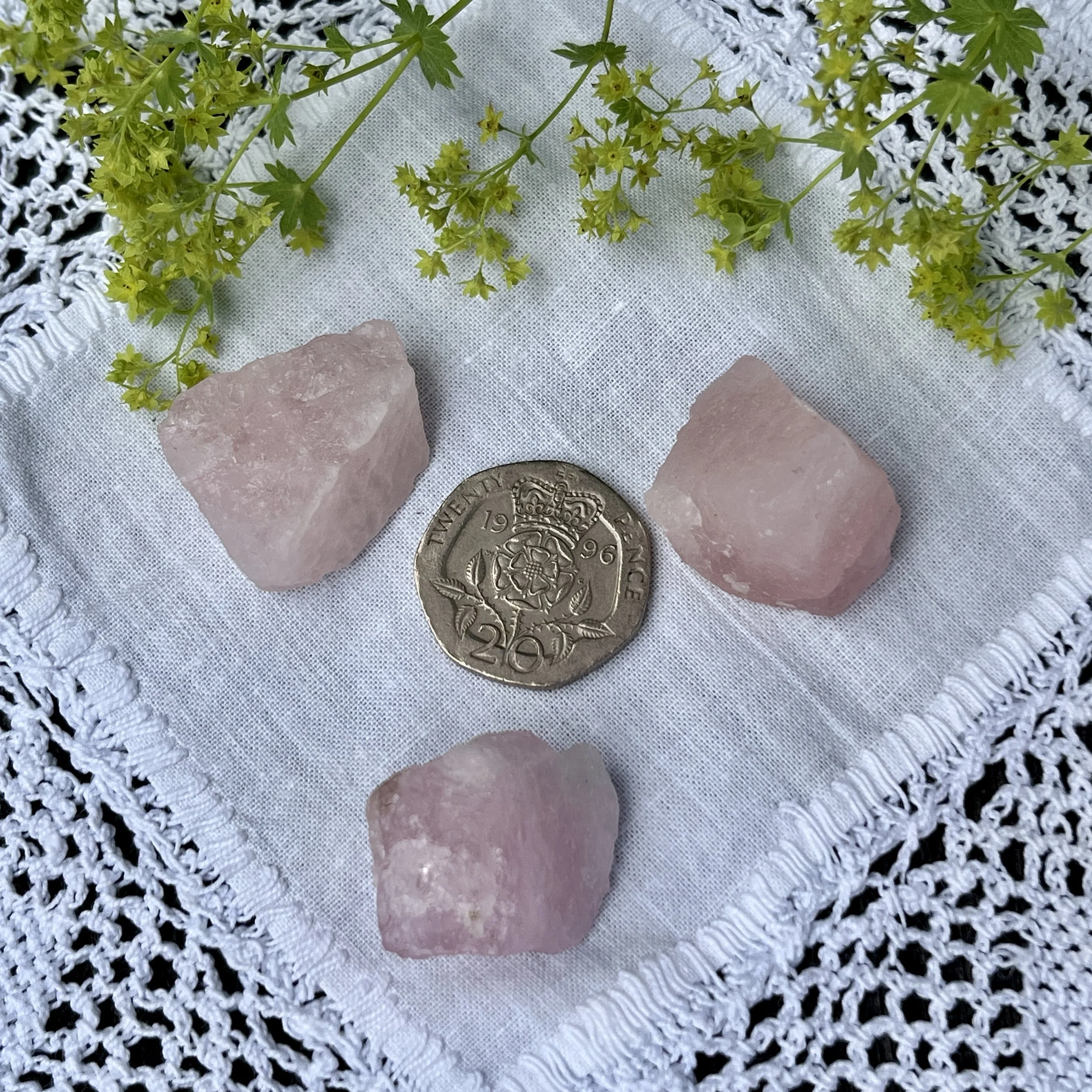 Morganite raw 7-8g b.jpeg