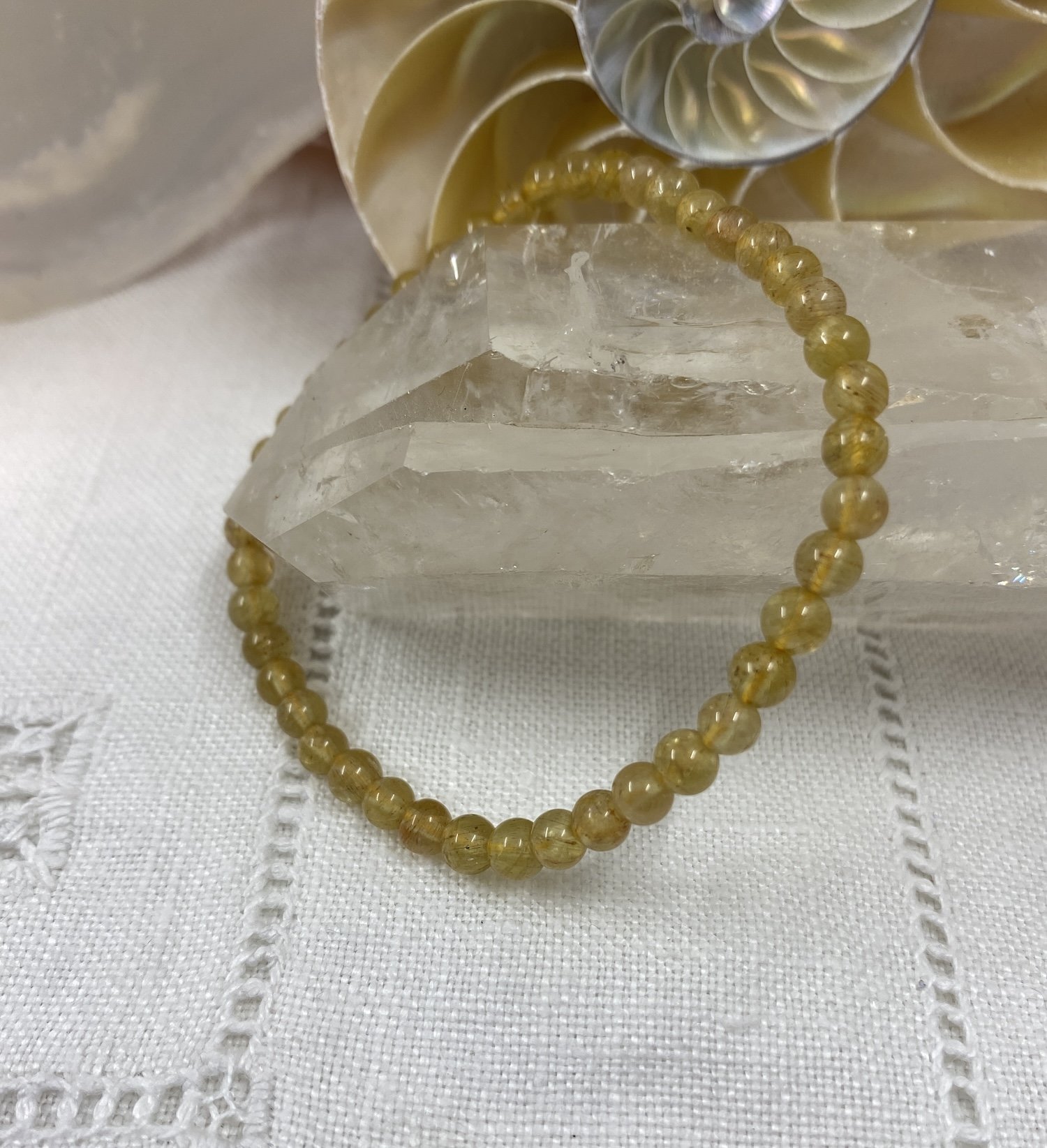 Golden Apatite 4mm.JPG