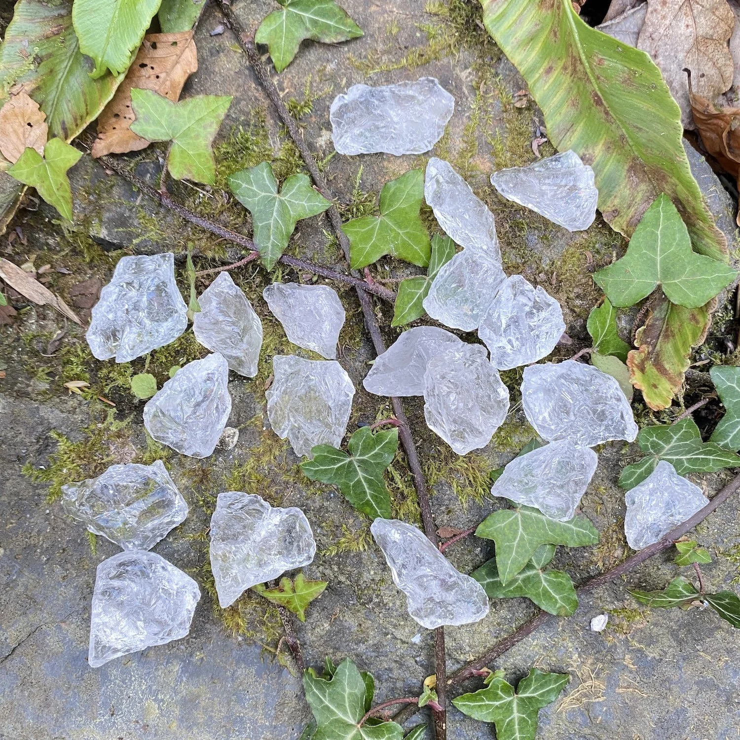 Quartz raw chunks.jpg