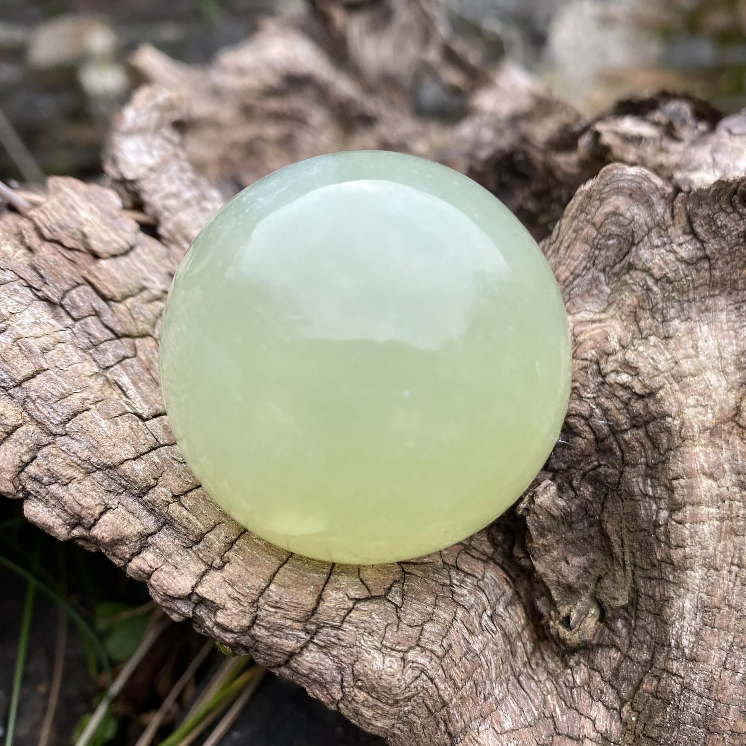 Bowenite sphere.jpg