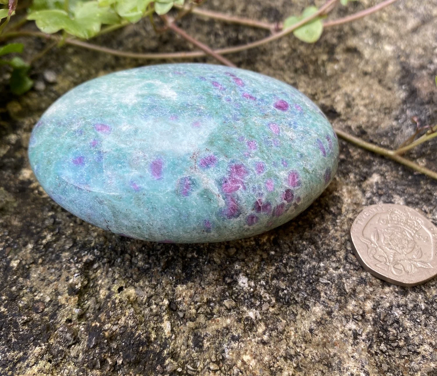 Ruby Fuchsite palmstone no 32.JPG