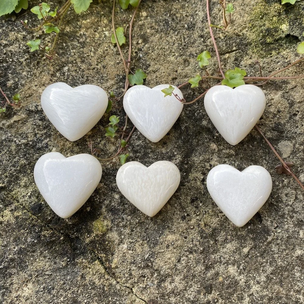 Scolecite Hearts1.jpg
