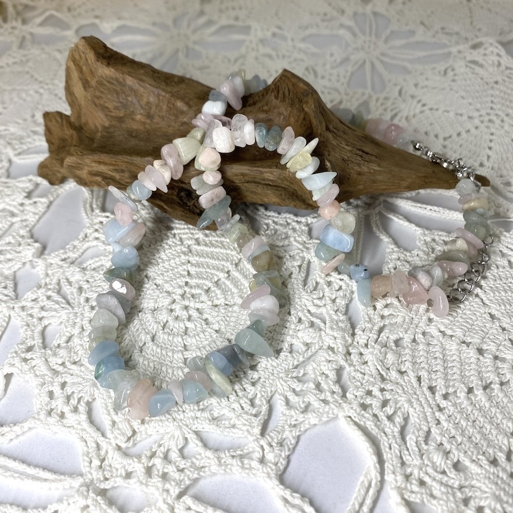 Necklace_Gem_Aqua_Morg2.JPG