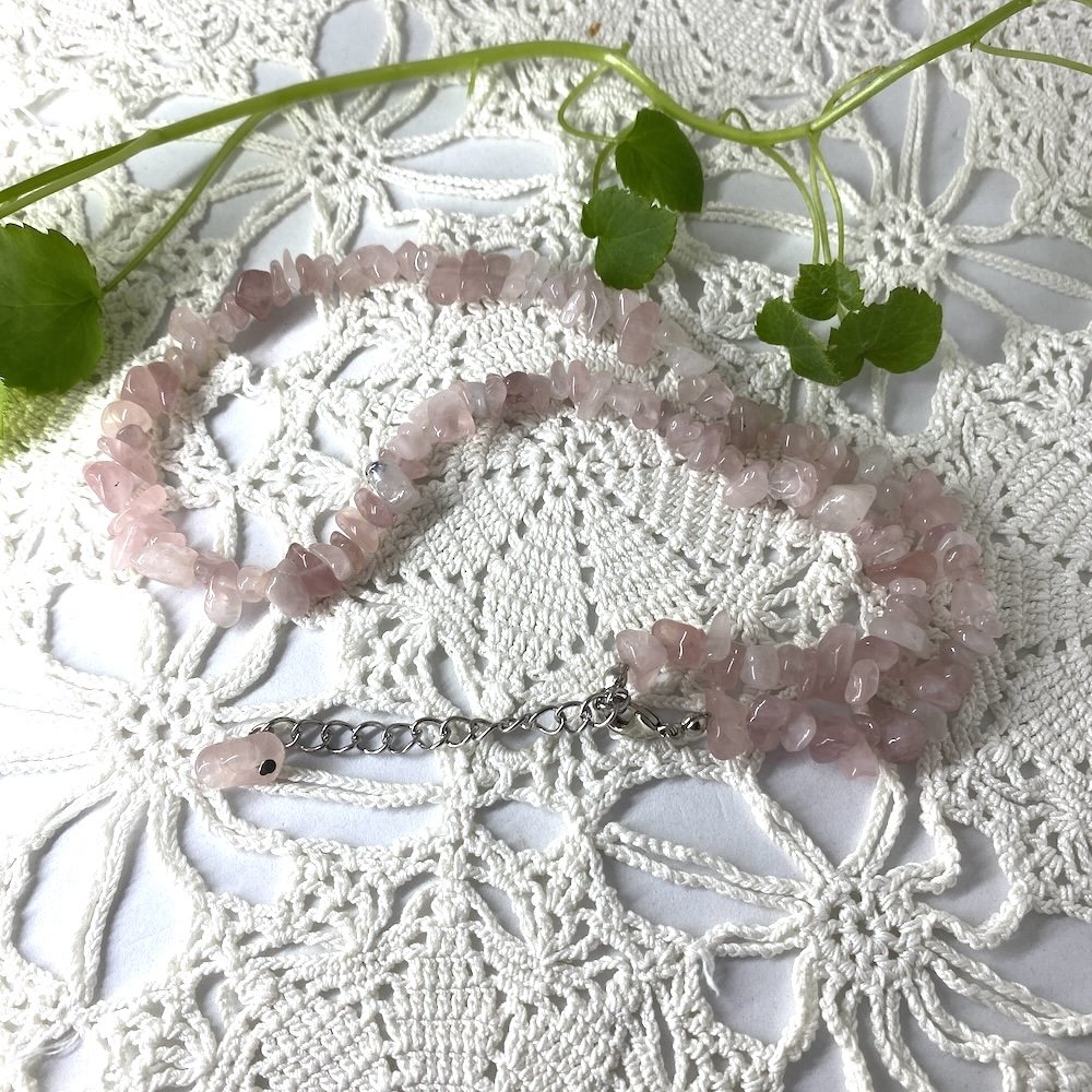 Necklace_Gemchip_Rose Quartz2.JPG