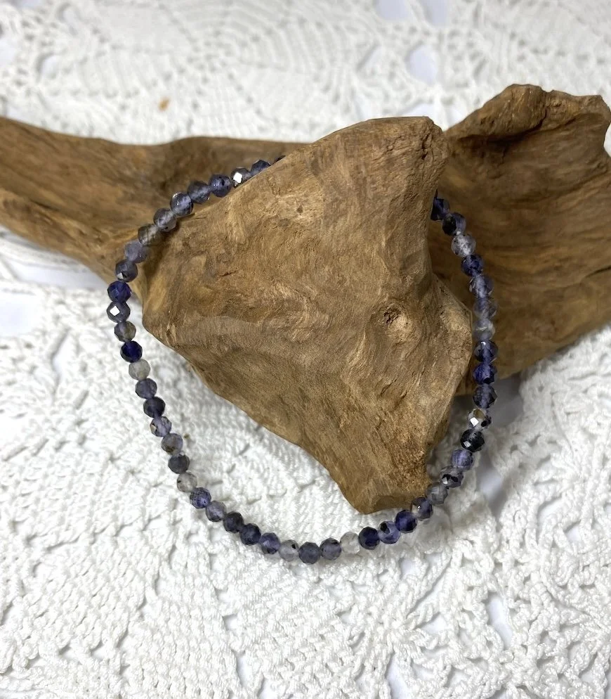 Bracelet_Facet_Iolite_3mm.JPG