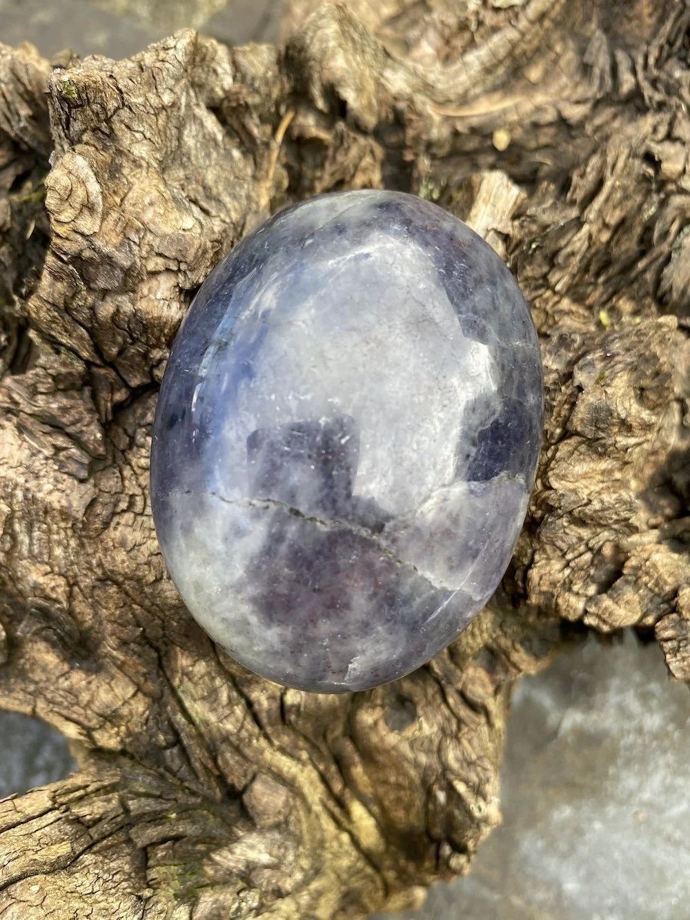 Iolite palmstone £251.JPG
