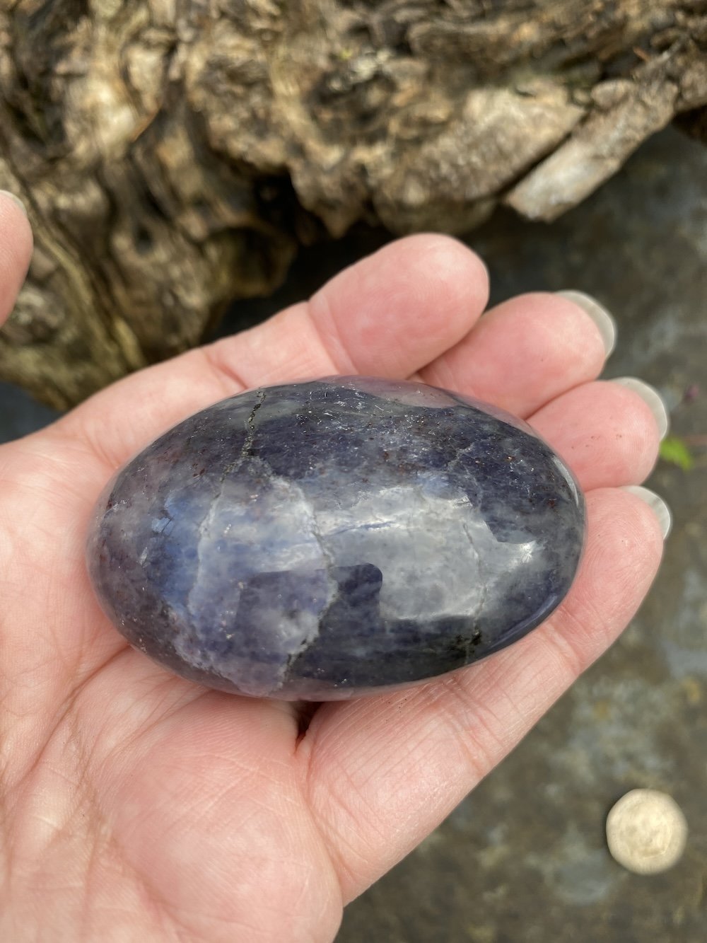 Iolite palmstone £253.JPG
