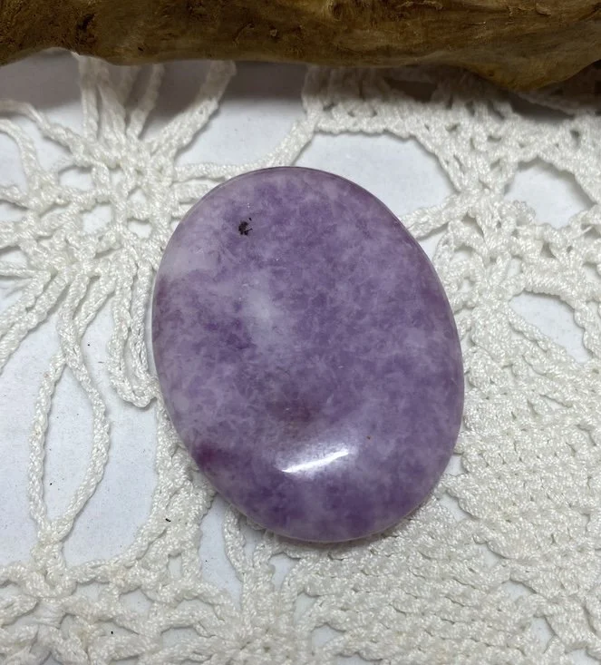 Thumbstone_Lepidolite.JPG