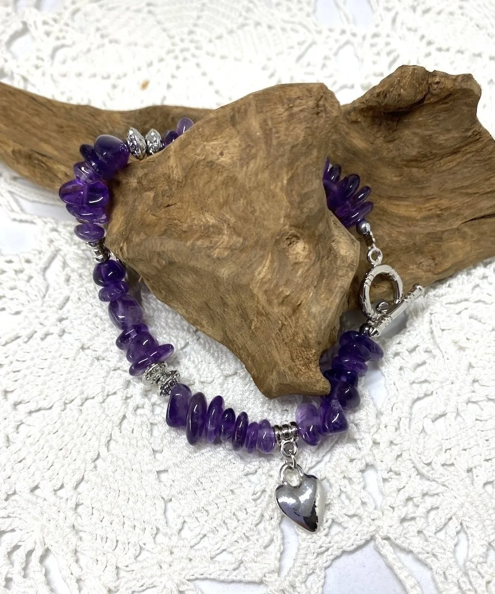 Amethyst gemchip with heart charm.JPG