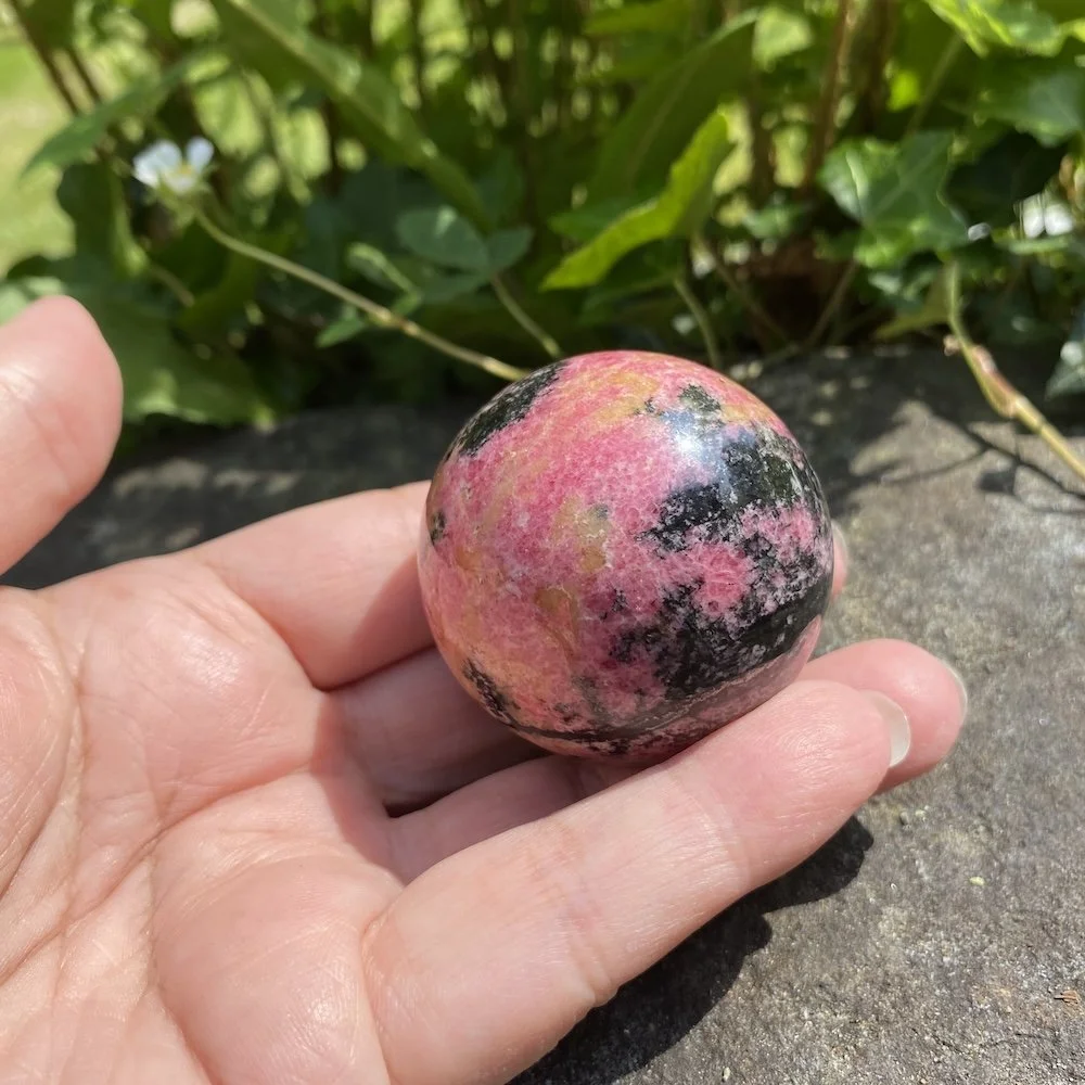 Rhodonite sphere1.jpg