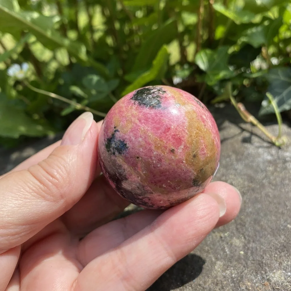 Rhodonite sphere4.jpg