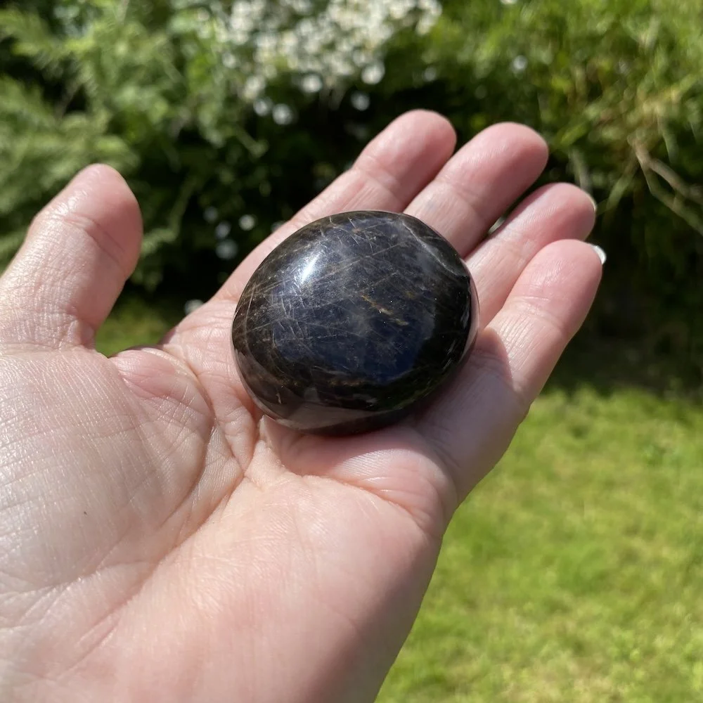 2024 Black Moonstone pebbles 8 £13.JPG
