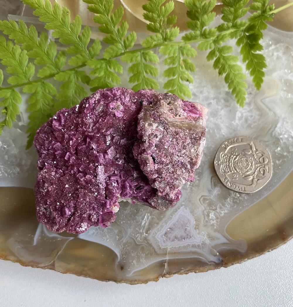 Cobaltocalcite clusters10.JPG