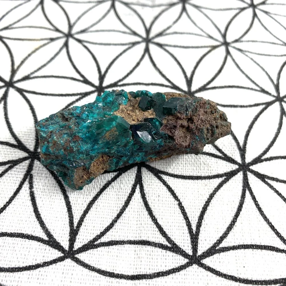 Dioptase matrix 22.JPG