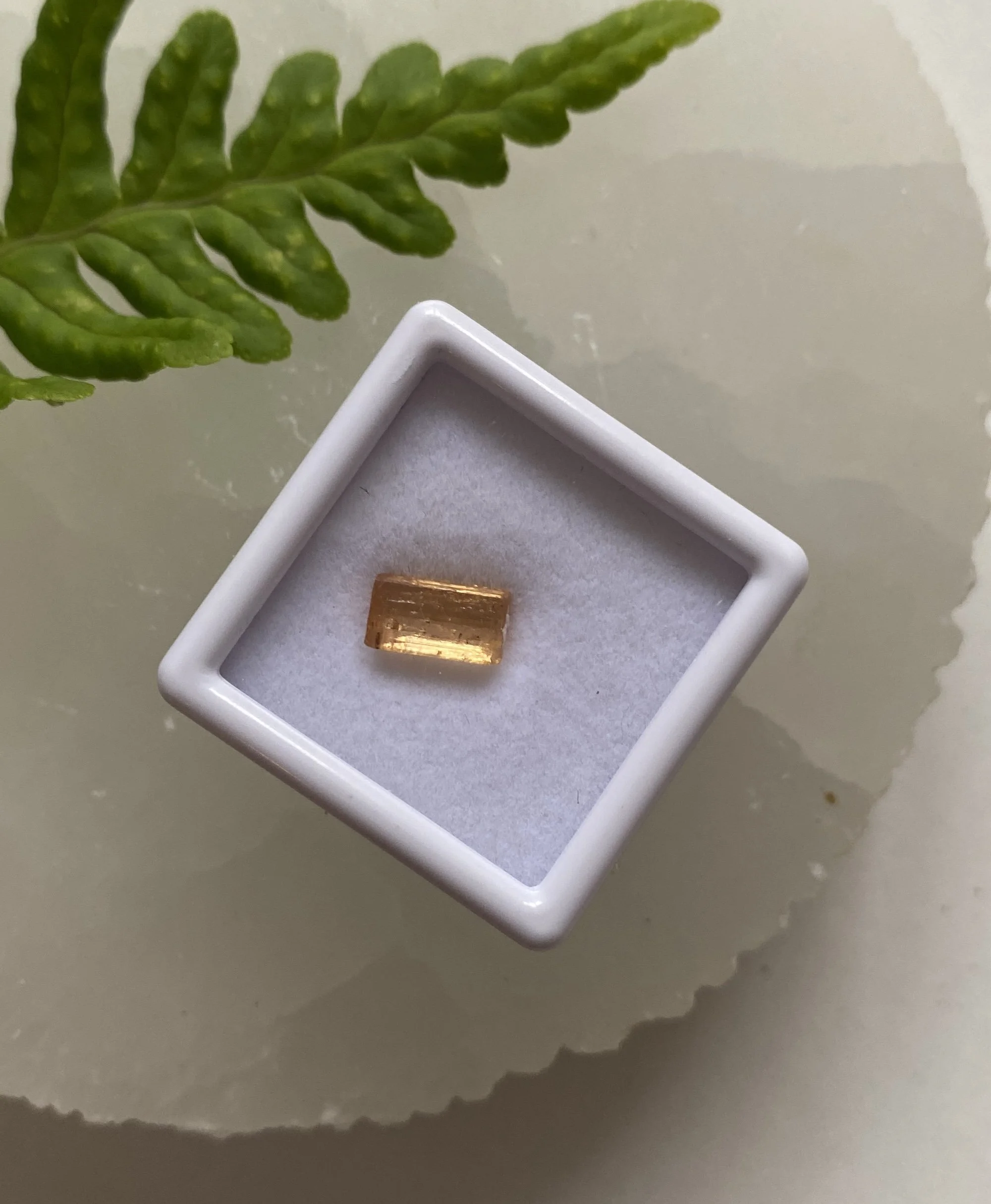 Gold Topaz 1 £83.JPG